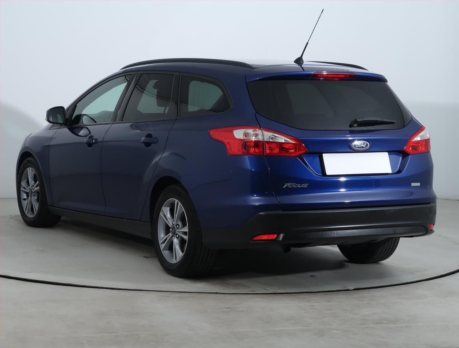 Ford Focus, 1.0 EcoBoost, po STK - fotka 4