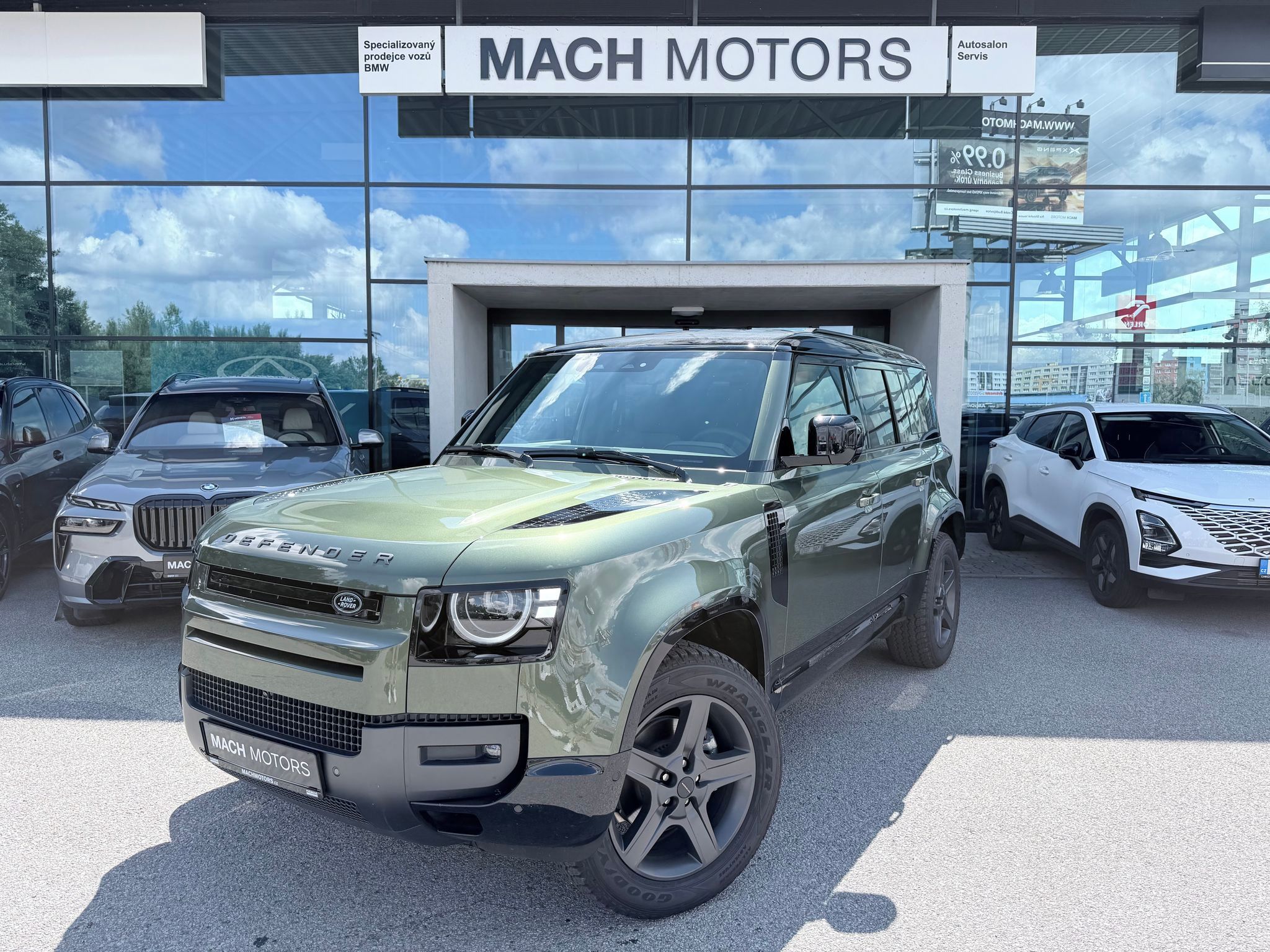 Land Rover Defender, X-Dynamic SE D250