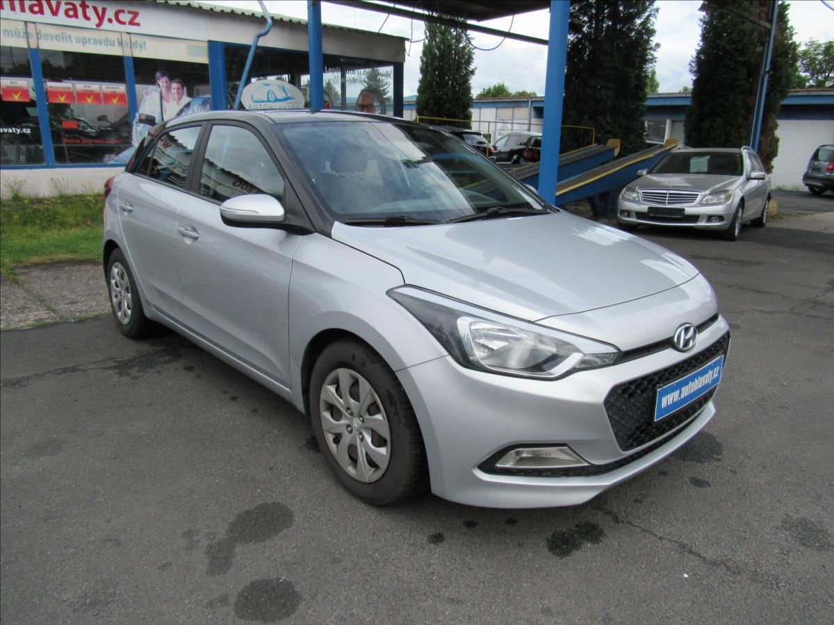 Hyundai i20, 1,3 i 55kW Family+ - fotka 3
