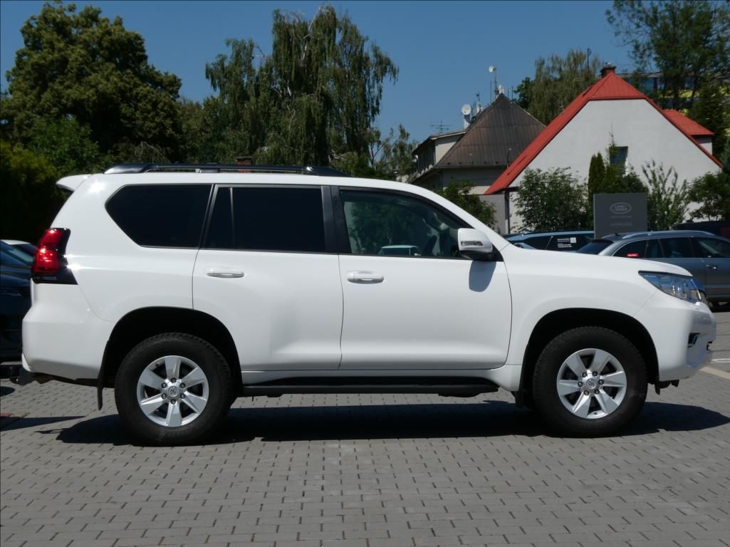 Toyota Land Cruiser, 2,8 D-4D 150kW 2Maj, ČR, DPH - fotka 6