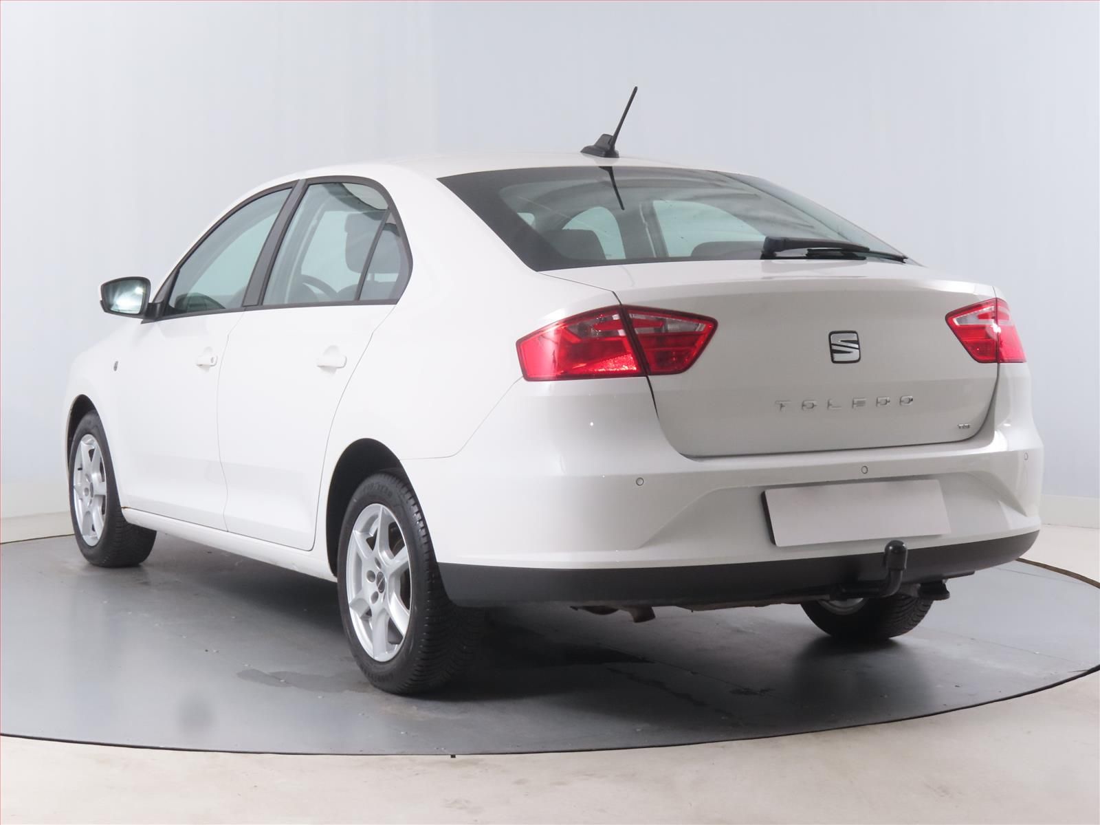 Seat Toledo, 1.4 TSI, Automat, Klima - fotka 4