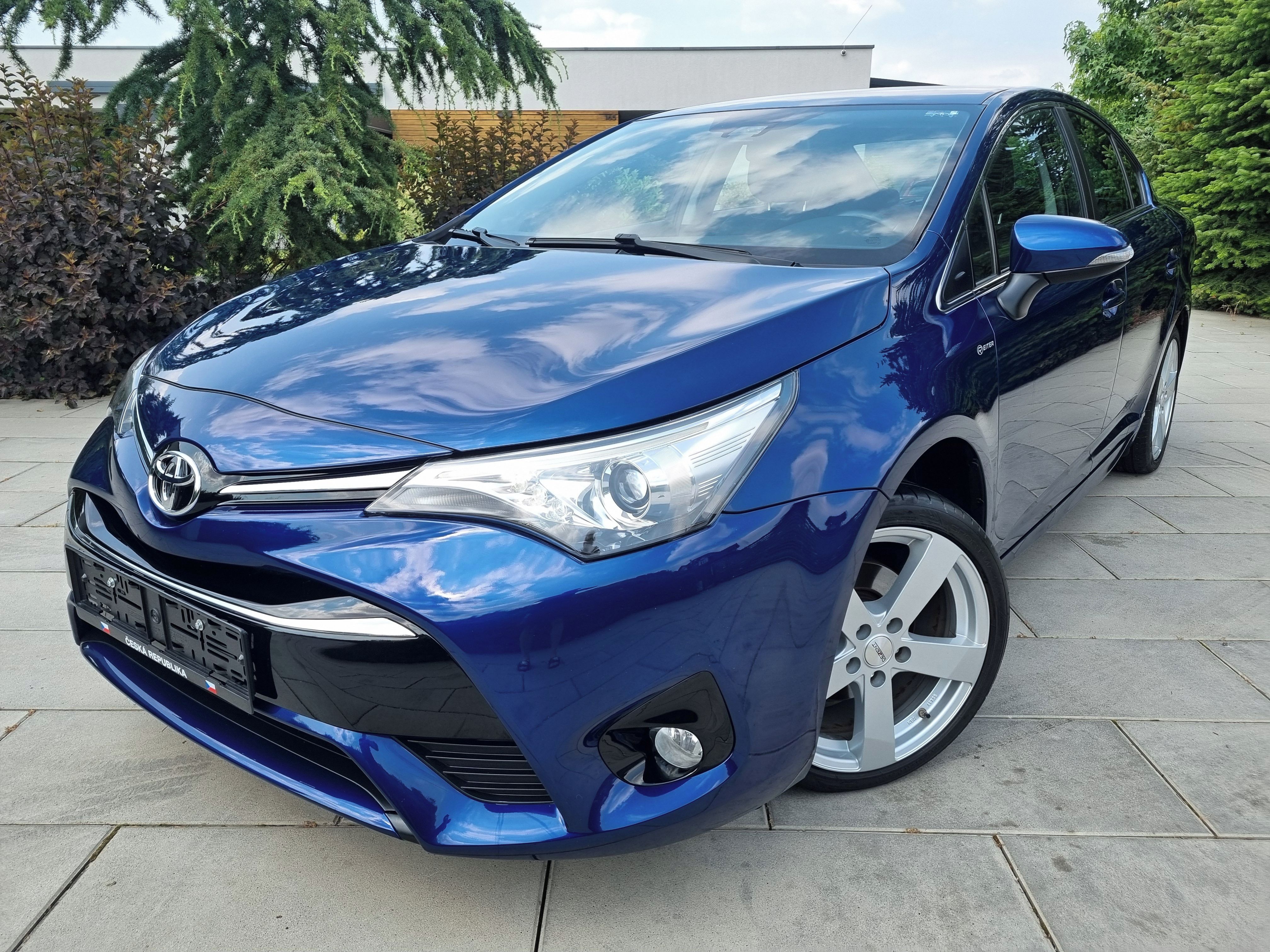 Toyota Avensis, 1.8 COMFORT,ALU,KAMERA - fotka 2