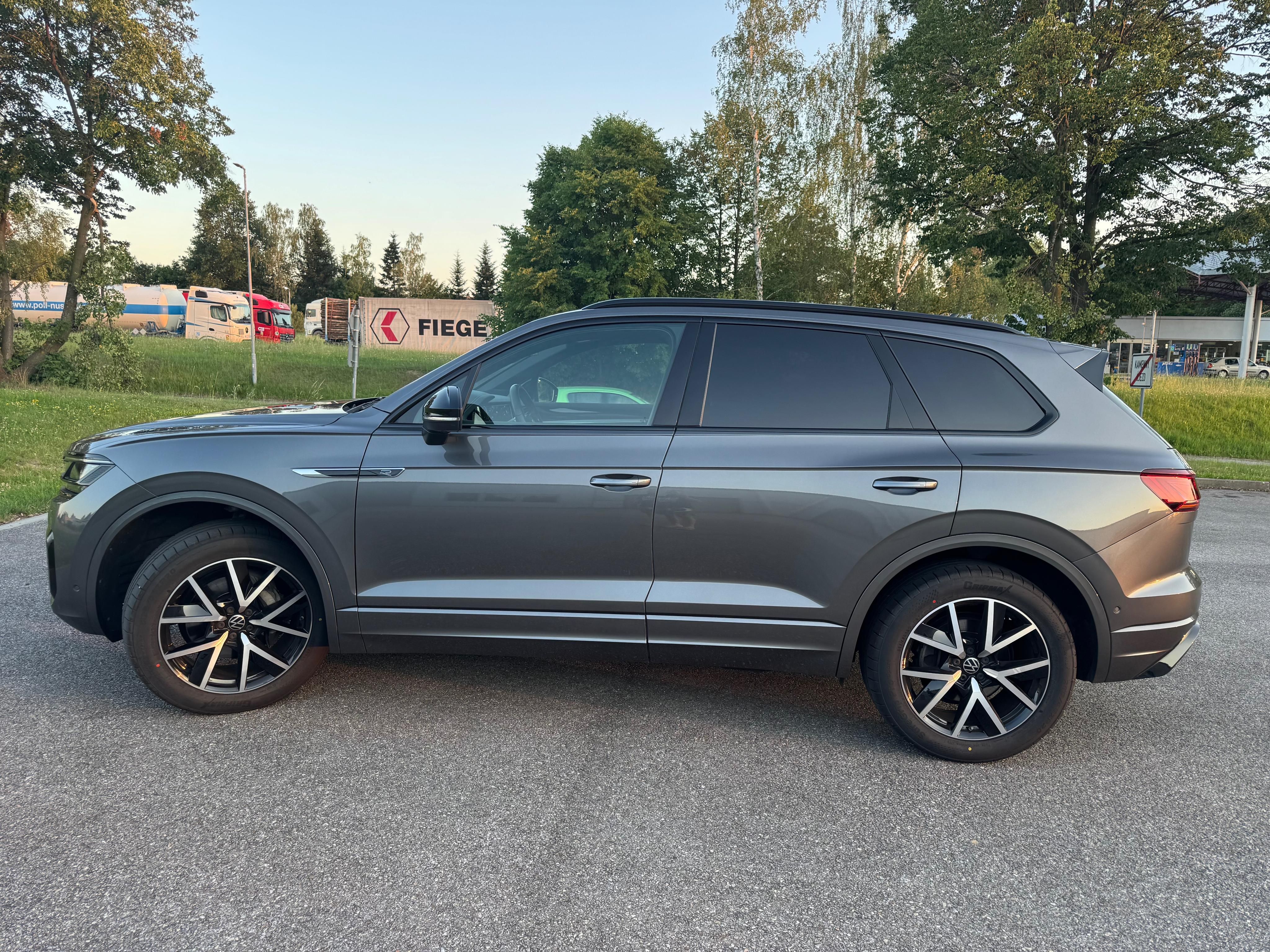 Volkswagen Touareg, VW Touareg R-Line 3.0 V6 TDI - fotka 5