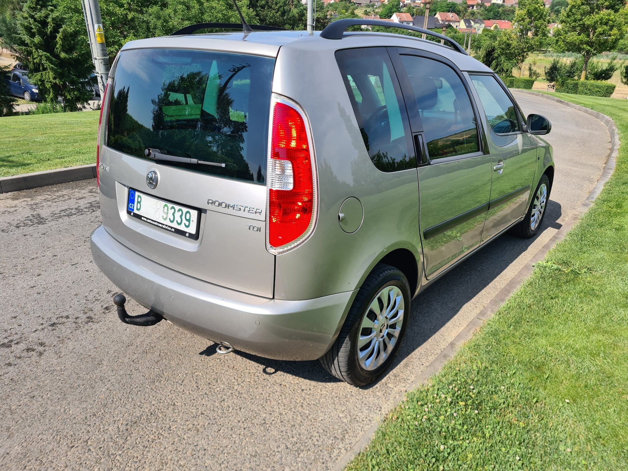 Škoda Roomster, 1.9 TDi 77KW TAŽ ZAŘ - fotka 4