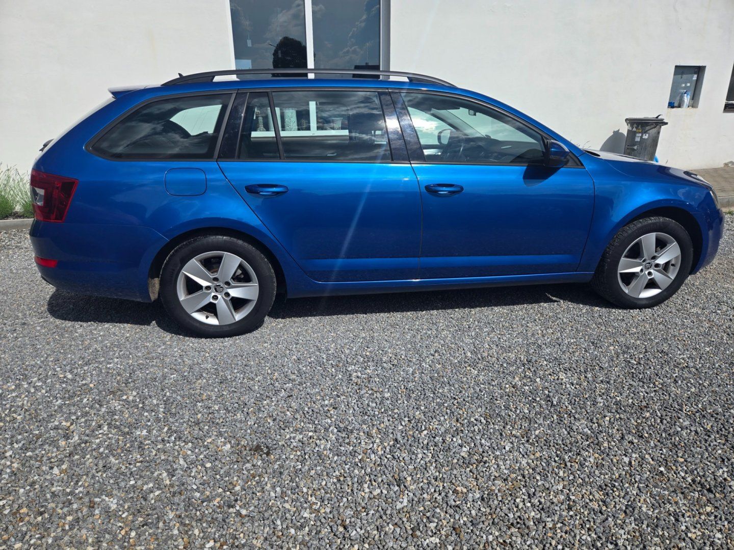 Škoda Octavia, 2.0 TDI TOP Serviska - fotka 2