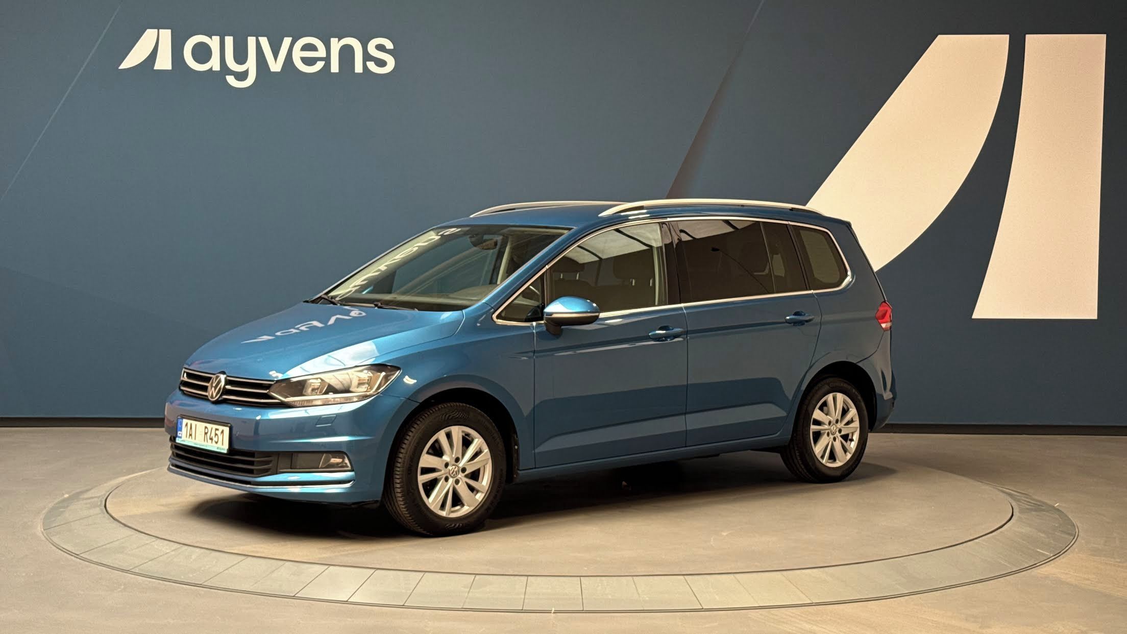 Volkswagen Touran, 2.0 TDI BMT Highline DSG - fotka 4