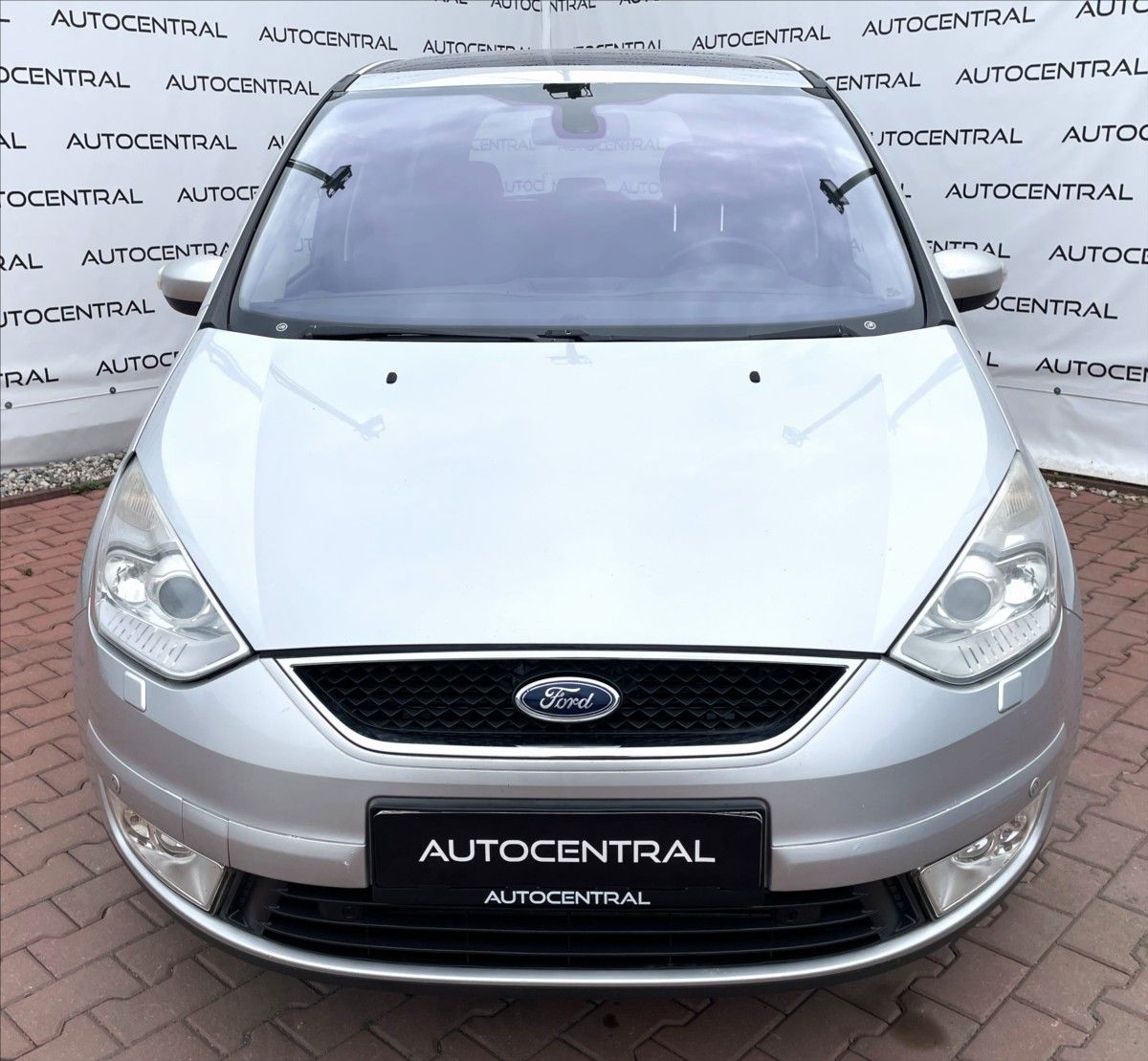 Ford Galaxy, 2,0 TDCi,103kW,Titanium - fotka 2