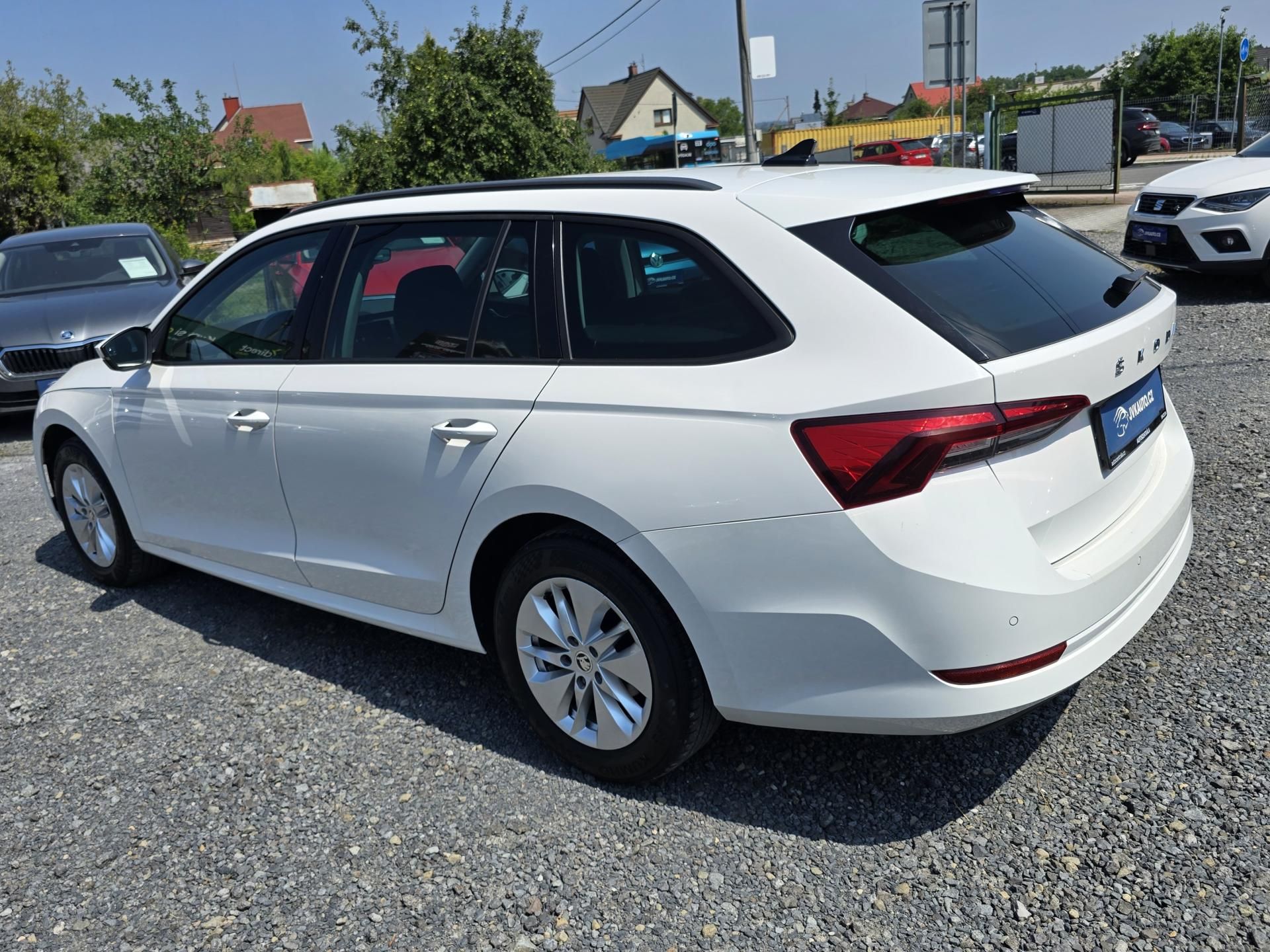 Škoda Octavia, 2.0TDI 85KW AMBI+ NEHAVAR ČR - fotka 3