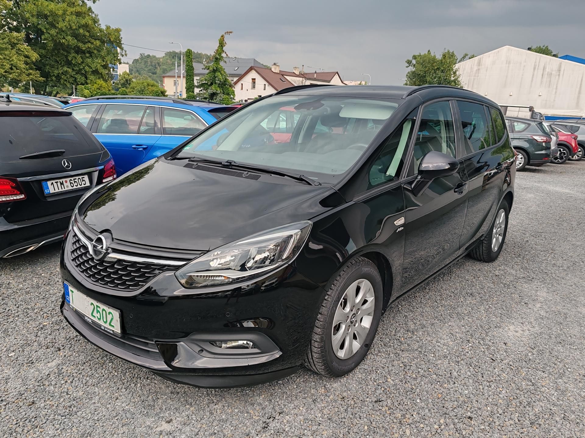 Opel Zafira, 1.4 active Tourer - fotka 2