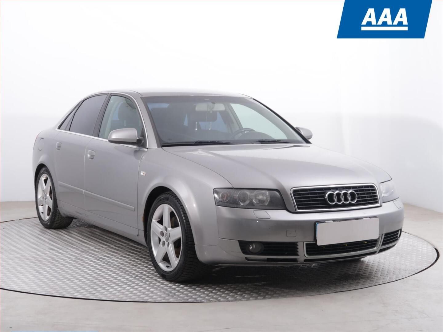 Audi A4, 2.0, po STK, Tažné
