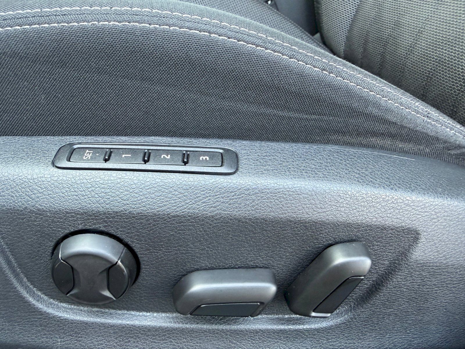 Škoda Superb, 2.0 TDI 110kW Style Matrix Man - fotka 6