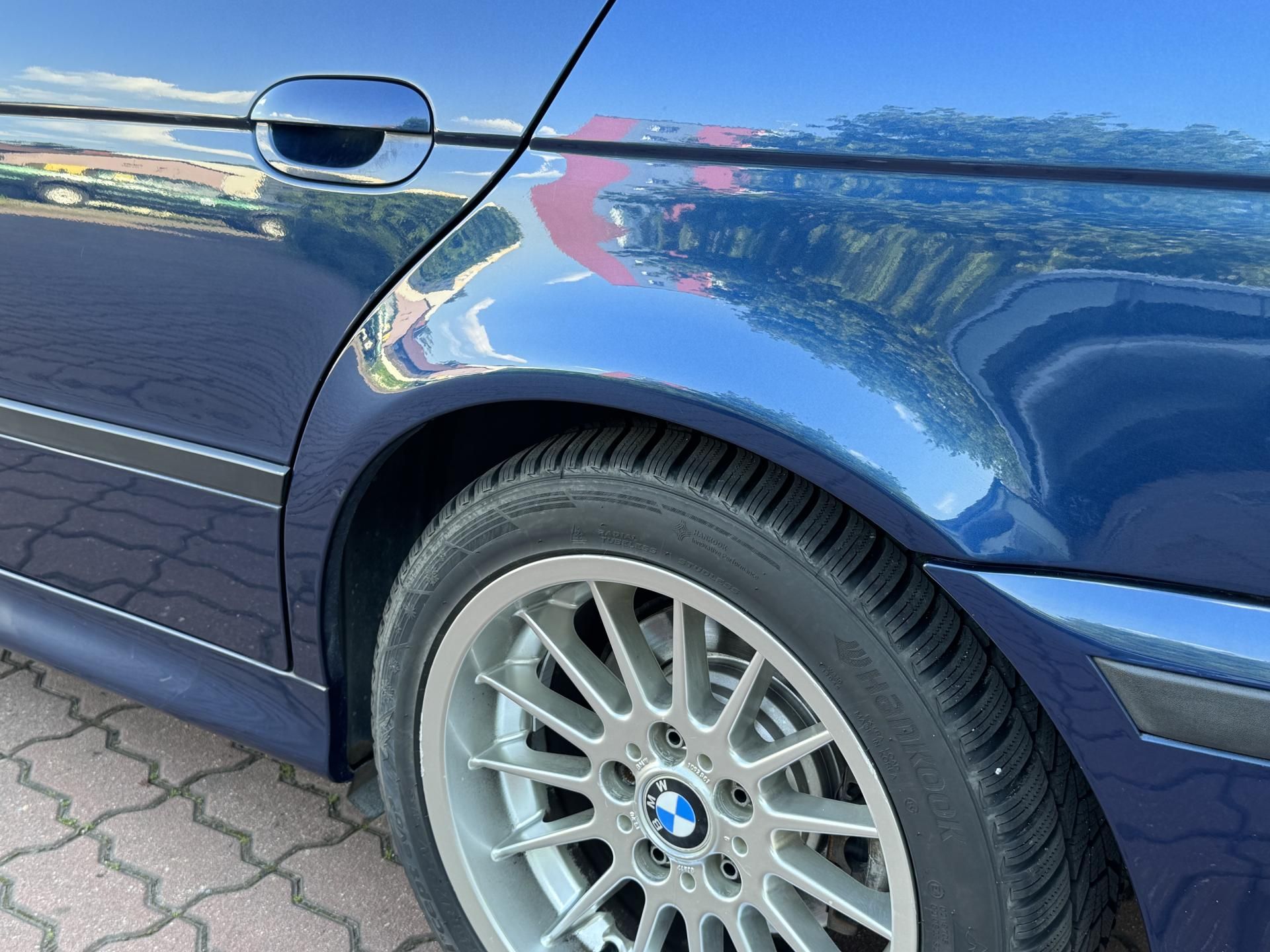 BMW Řada 5, 528i manuál RWD ČR - fotka 6