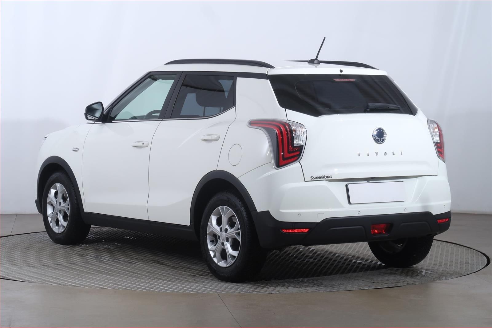SsangYong Tivoli, 1.5 T-GDI, Serv.kniha - fotka 4