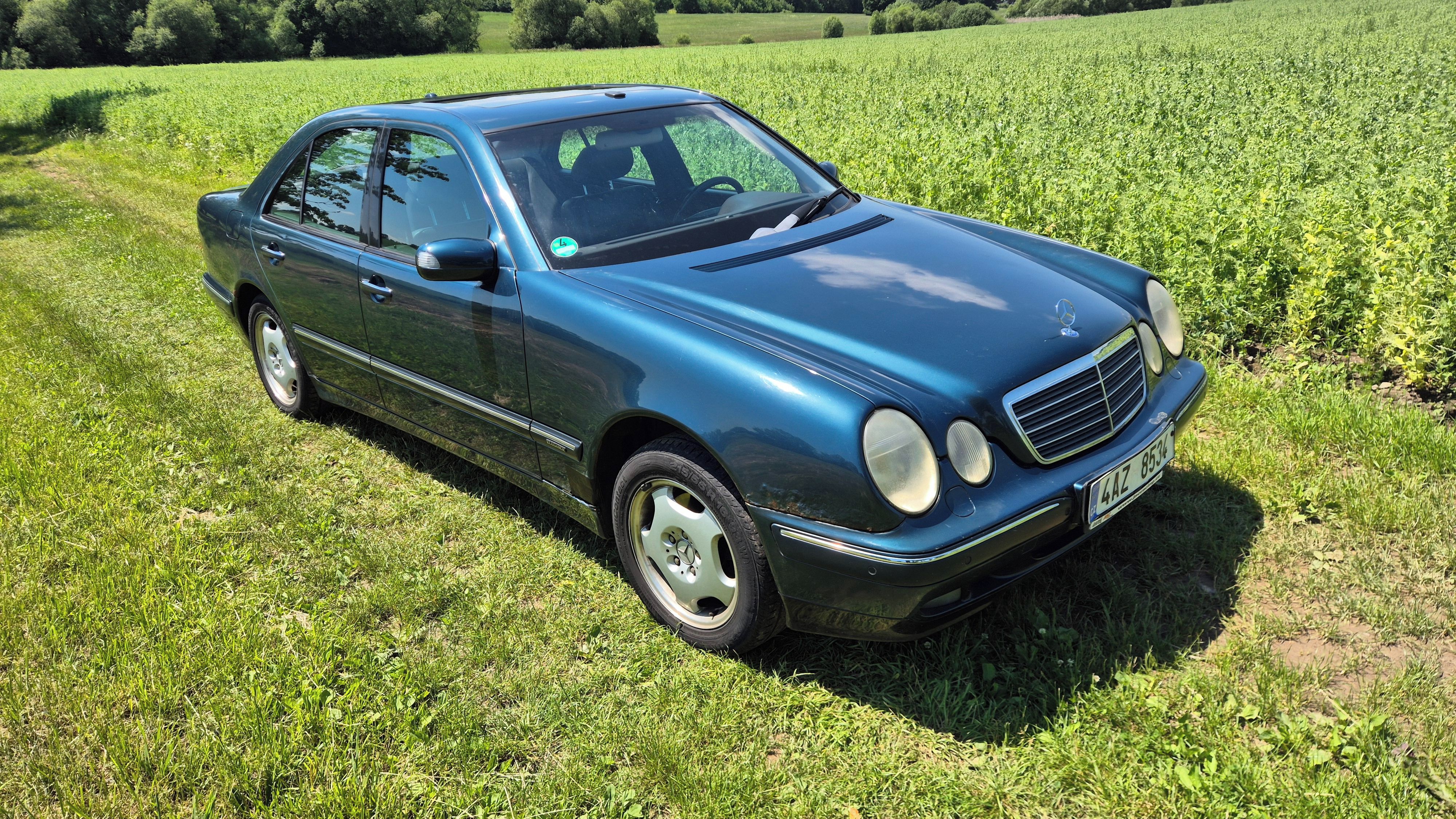 Mercedes-Benz Třídy E, E320 W210, tažné, STK 2028