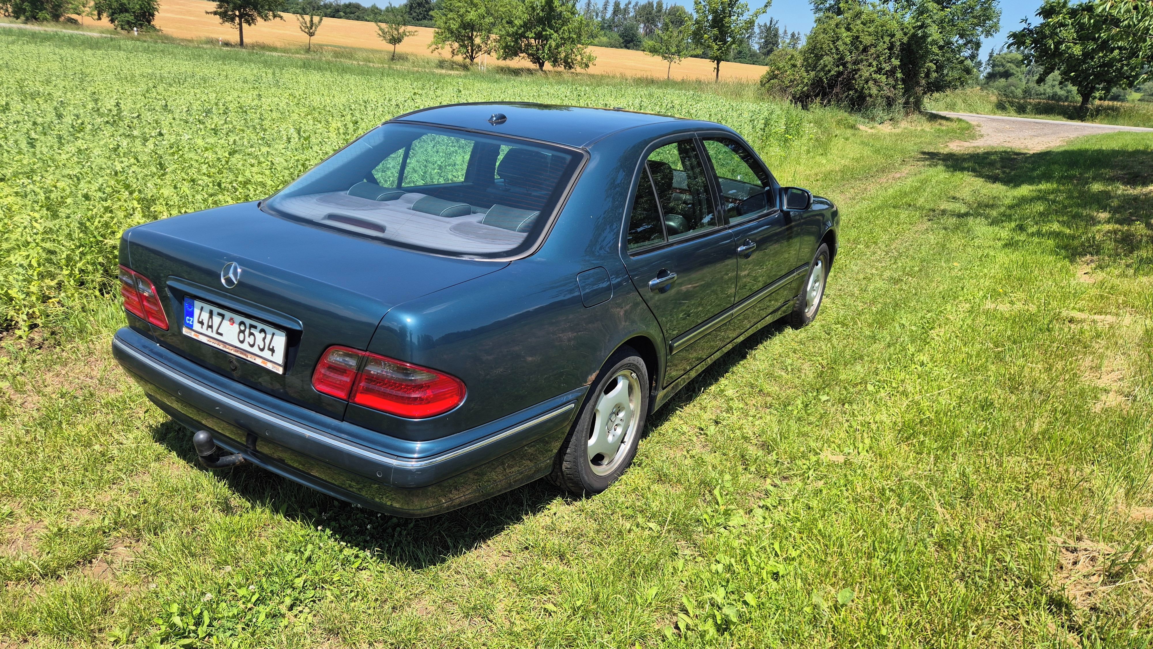 Mercedes-Benz Třídy E, E320 W210, tažné, STK 2028 - fotka 6