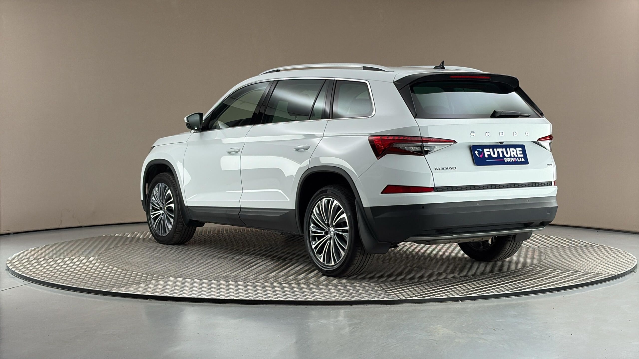 Škoda Kodiaq, 2.0 TSI DSG 4x4 Style - fotka 2