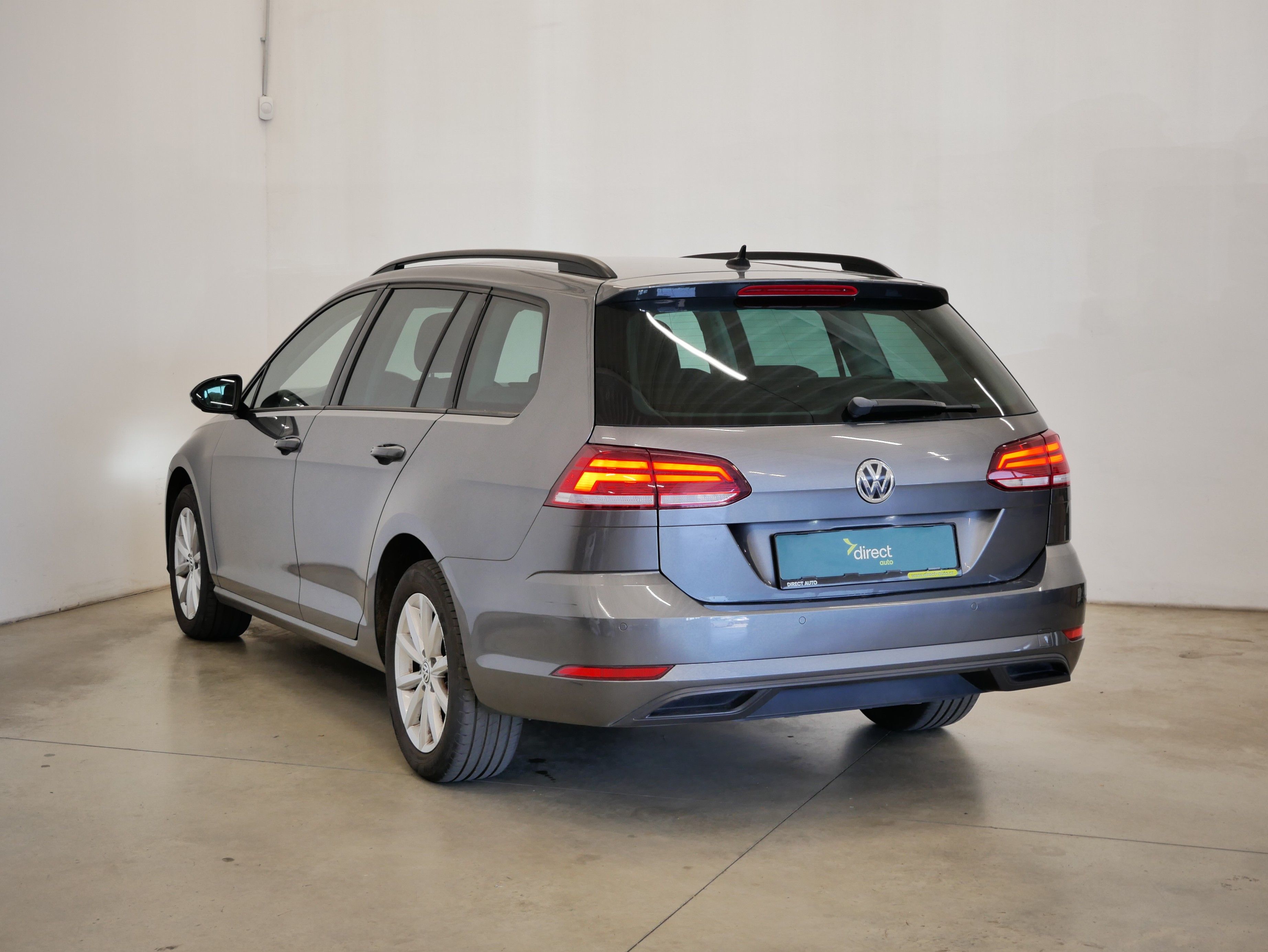 Volkswagen Golf, 1.0 TSI 81 kW Trendline - fotka 3