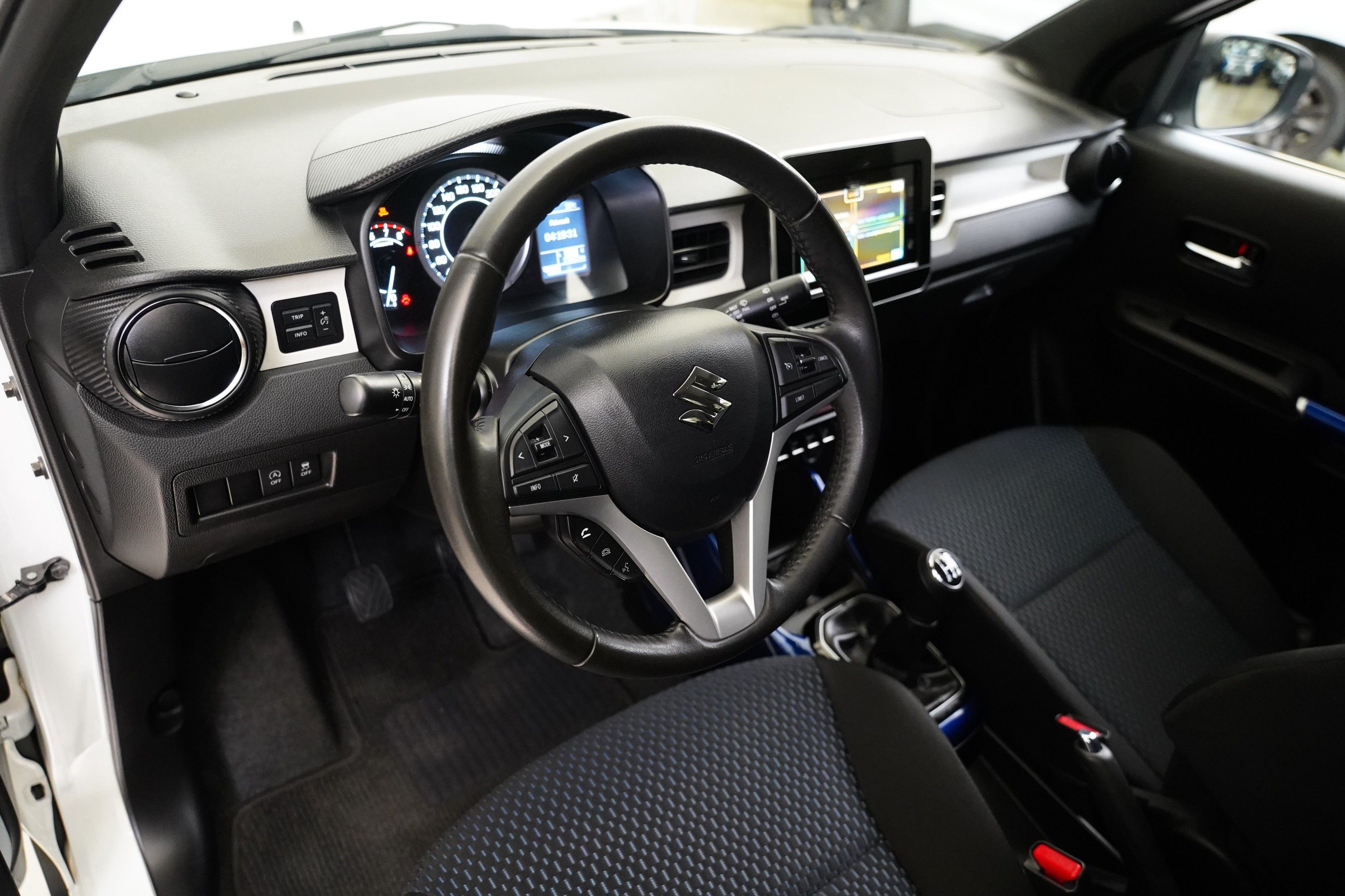 Suzuki Ignis, 1.2 DualJet 61 kW - fotka 6
