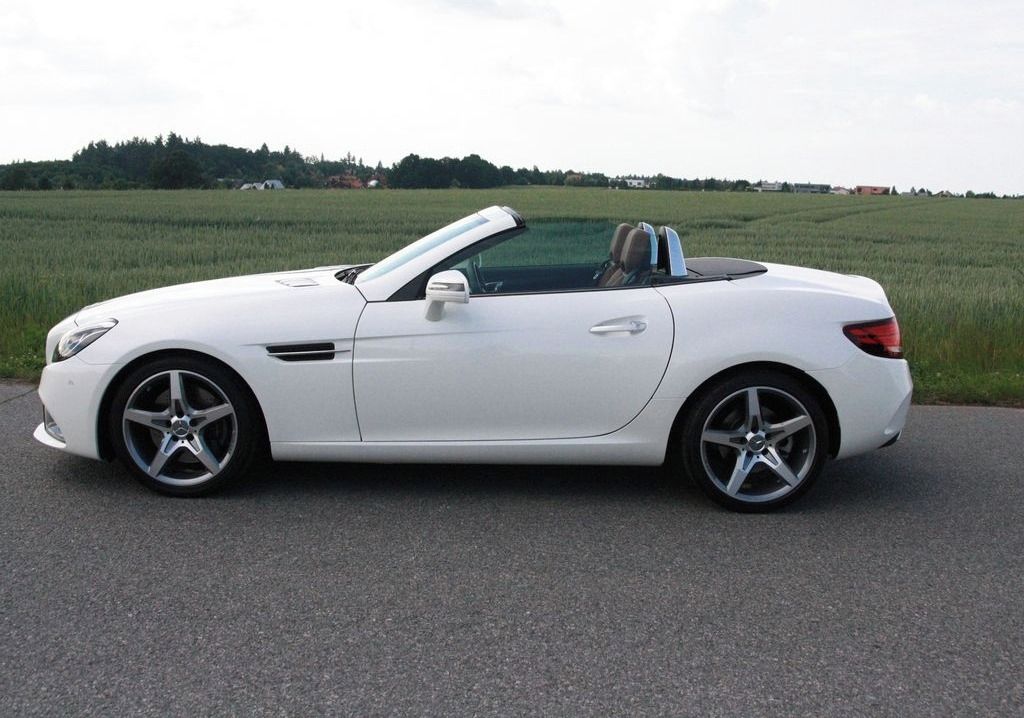 Mercedes-Benz SLC, Stav jako nový - fotka 3