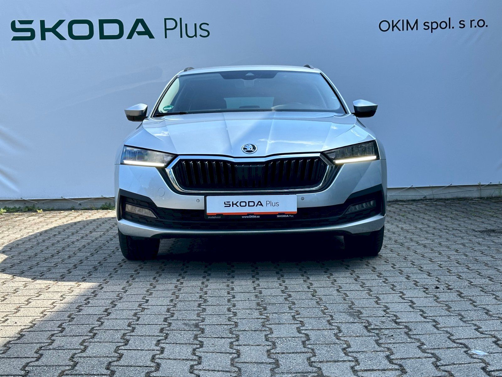 Škoda Octavia, 2.0 TDI 85kW Ambition Combi - fotka 4