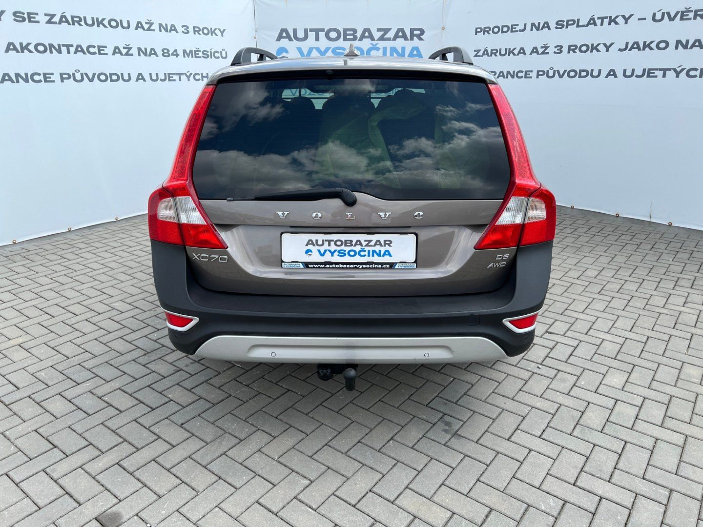Volvo XC70, 2.4 D5 154kW! AWD! SUMMUM! - fotka 5