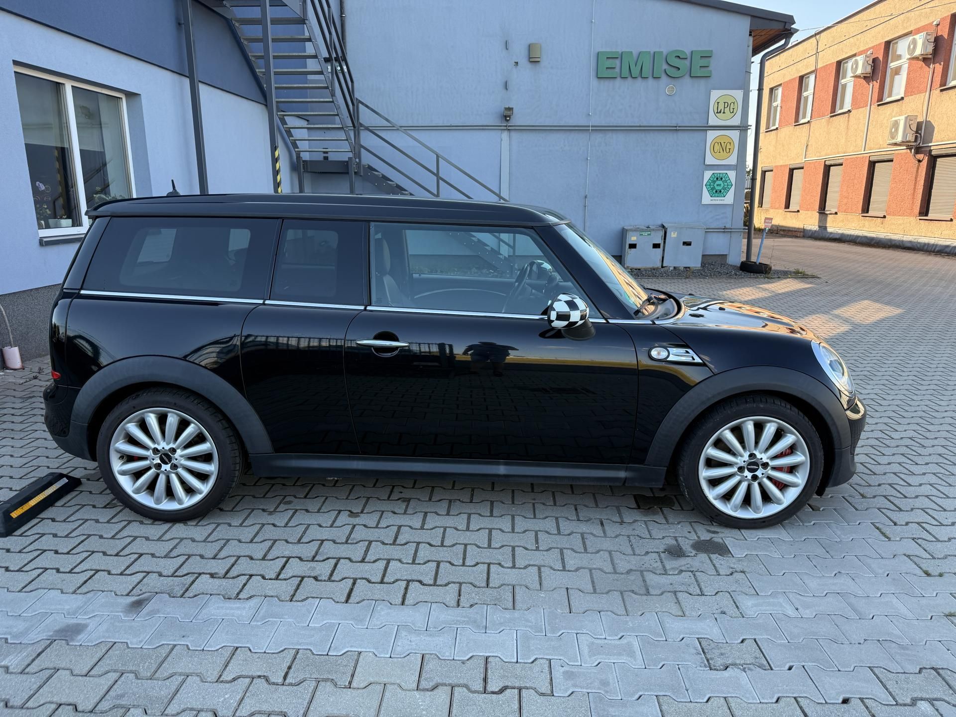 Mini Clubman, John Cooper Works 155kw 88tkm - fotka 5