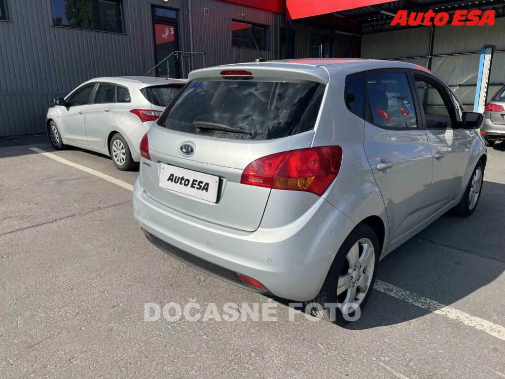 Kia Venga, 1.6 CVVT - fotka 2