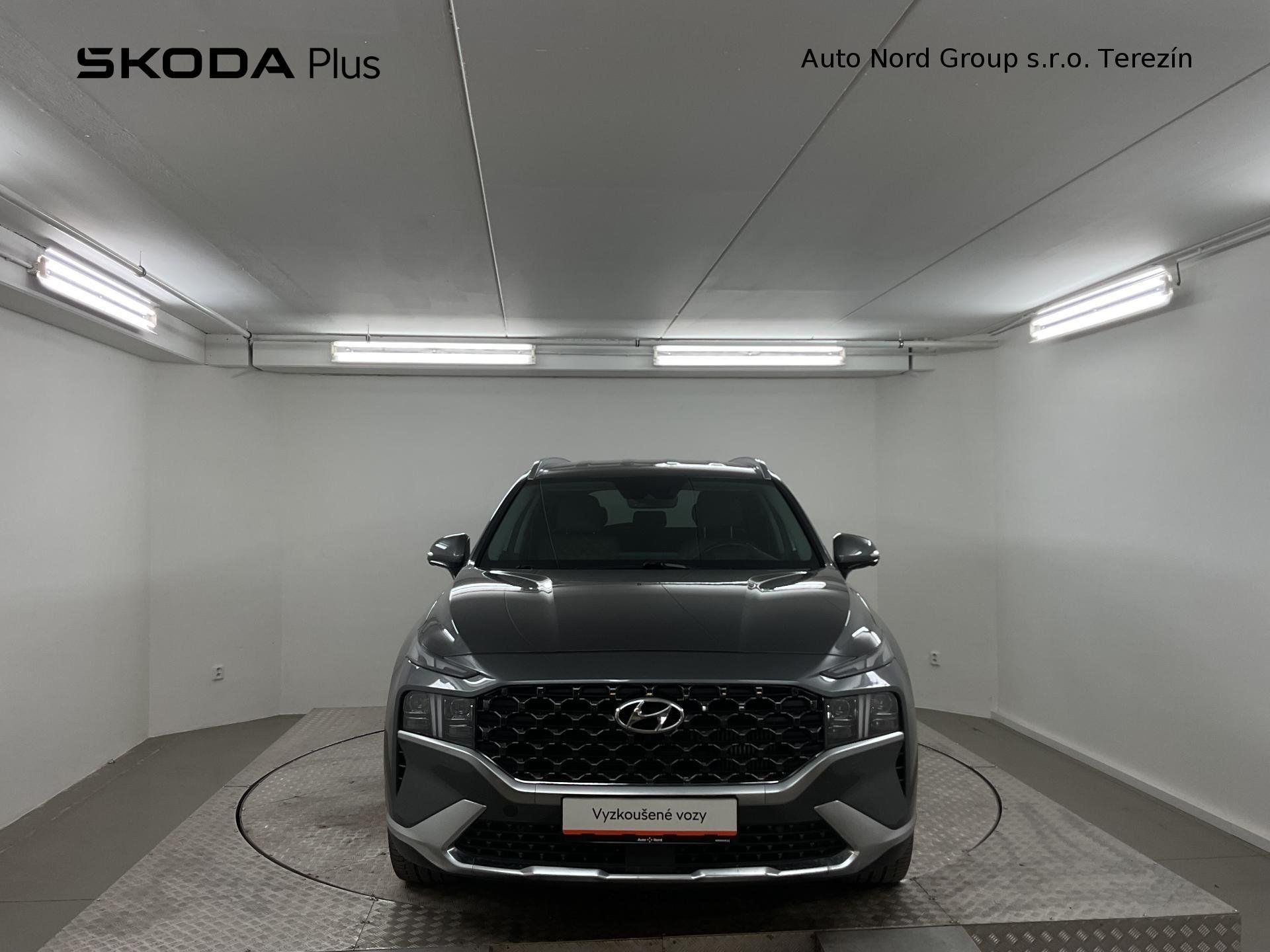 Hyundai Santa Fe, 2.2 CRDi Luxury 4x4 DCT - fotka 4