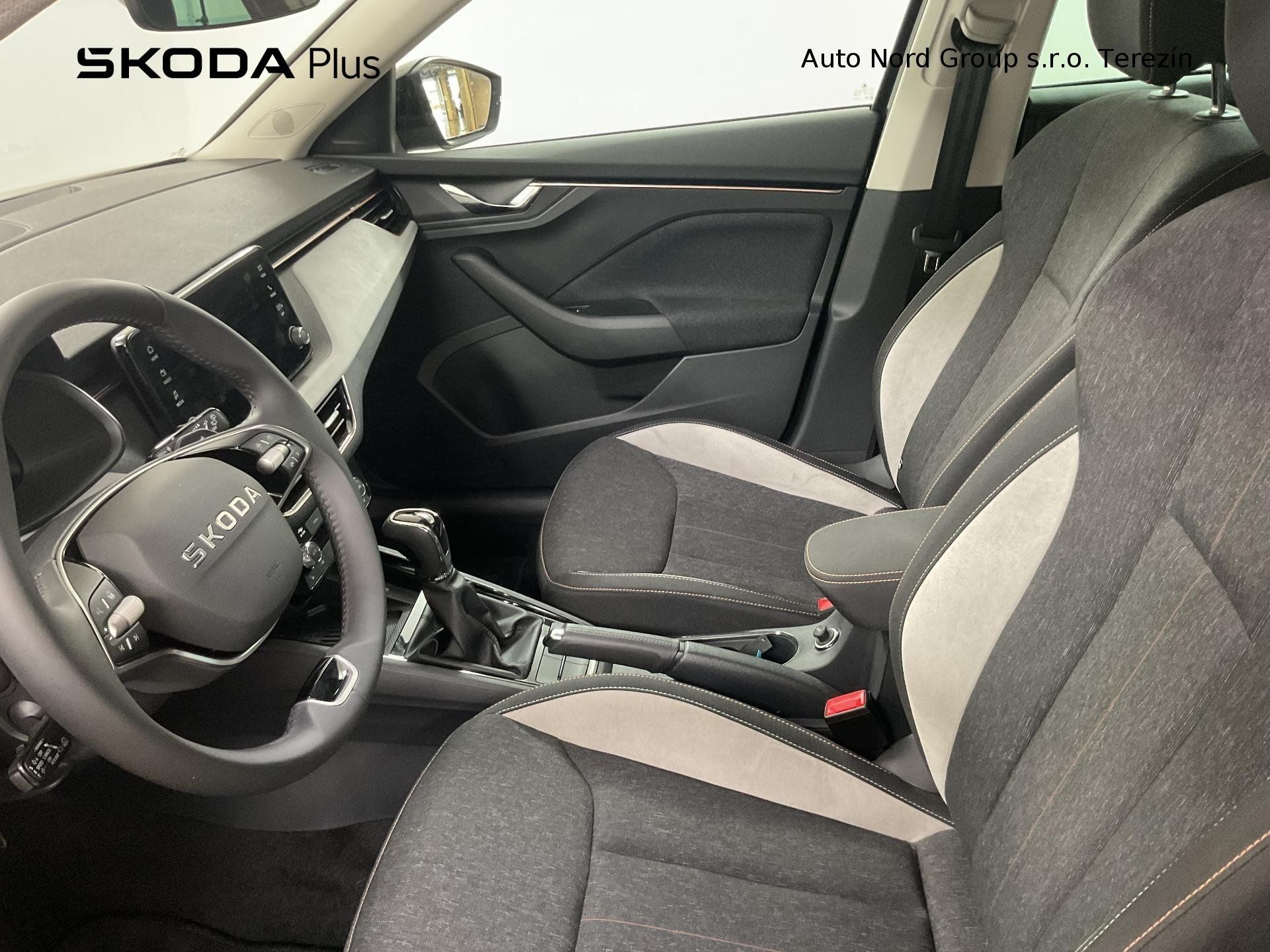 Škoda Kamiq, 1.0 TSI 85kW Top Selection DSG - fotka 5
