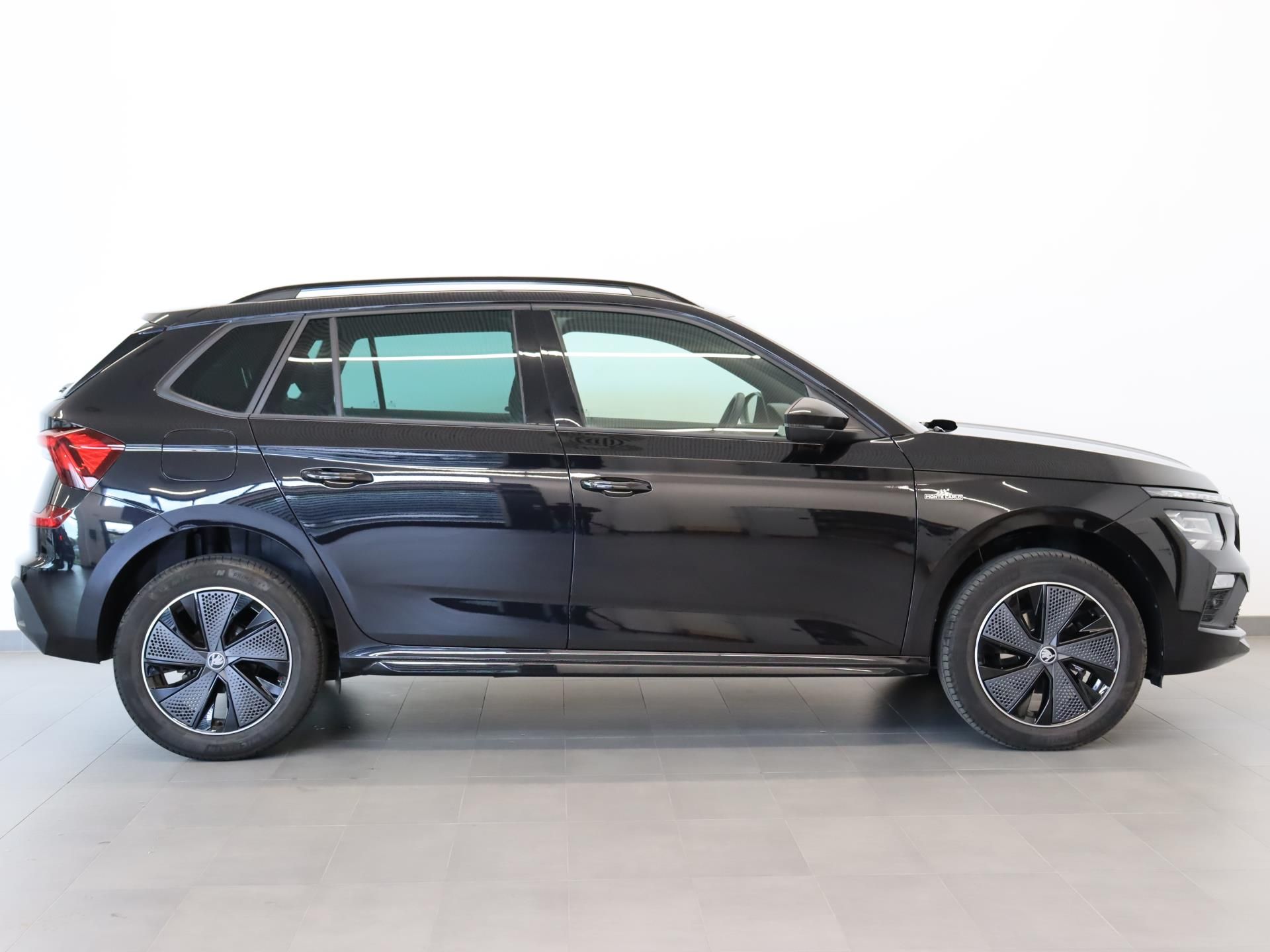 Škoda Kamiq, MONTE CARLO 1,5 TSI 110 kW - fotka 3