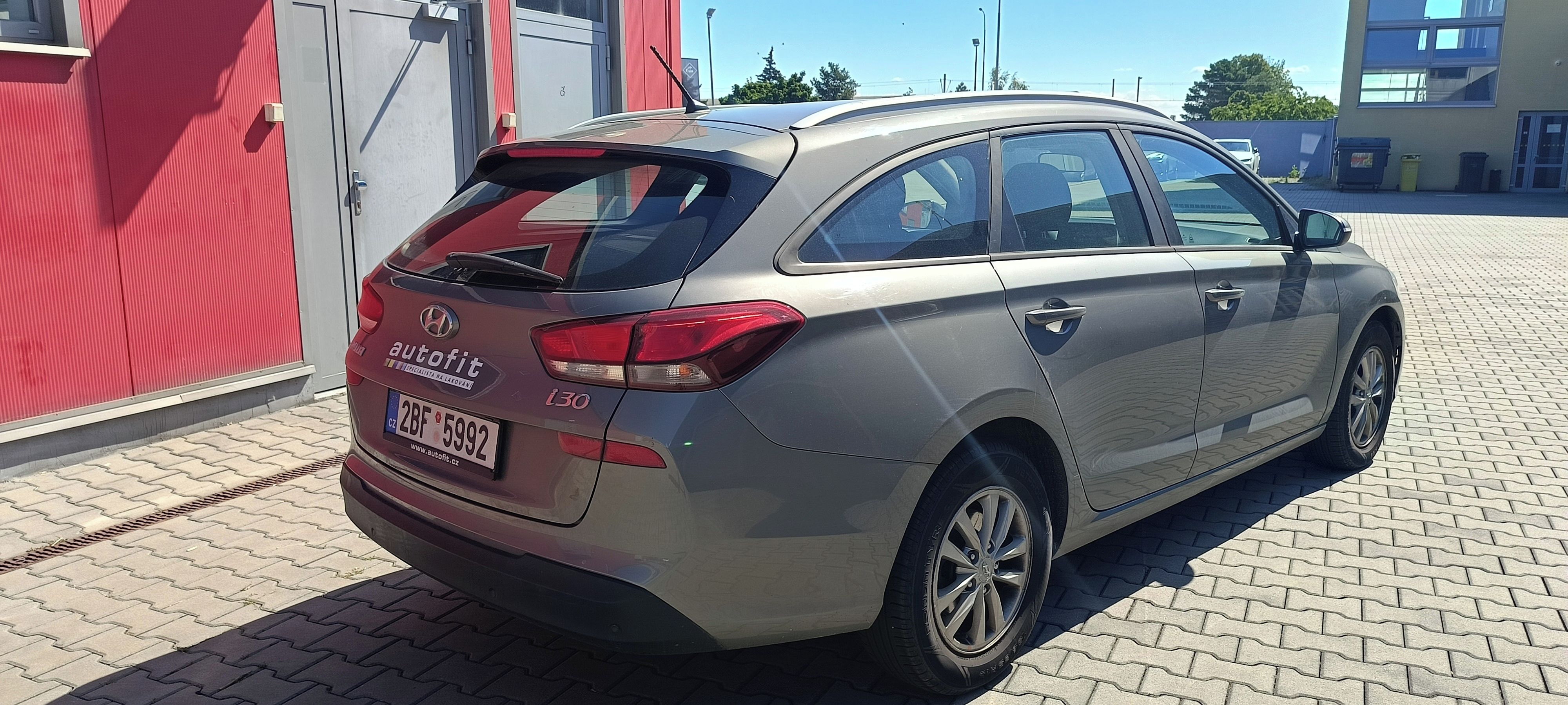 Hyundai i30, Hyundai i30, 1,6 - fotka 5