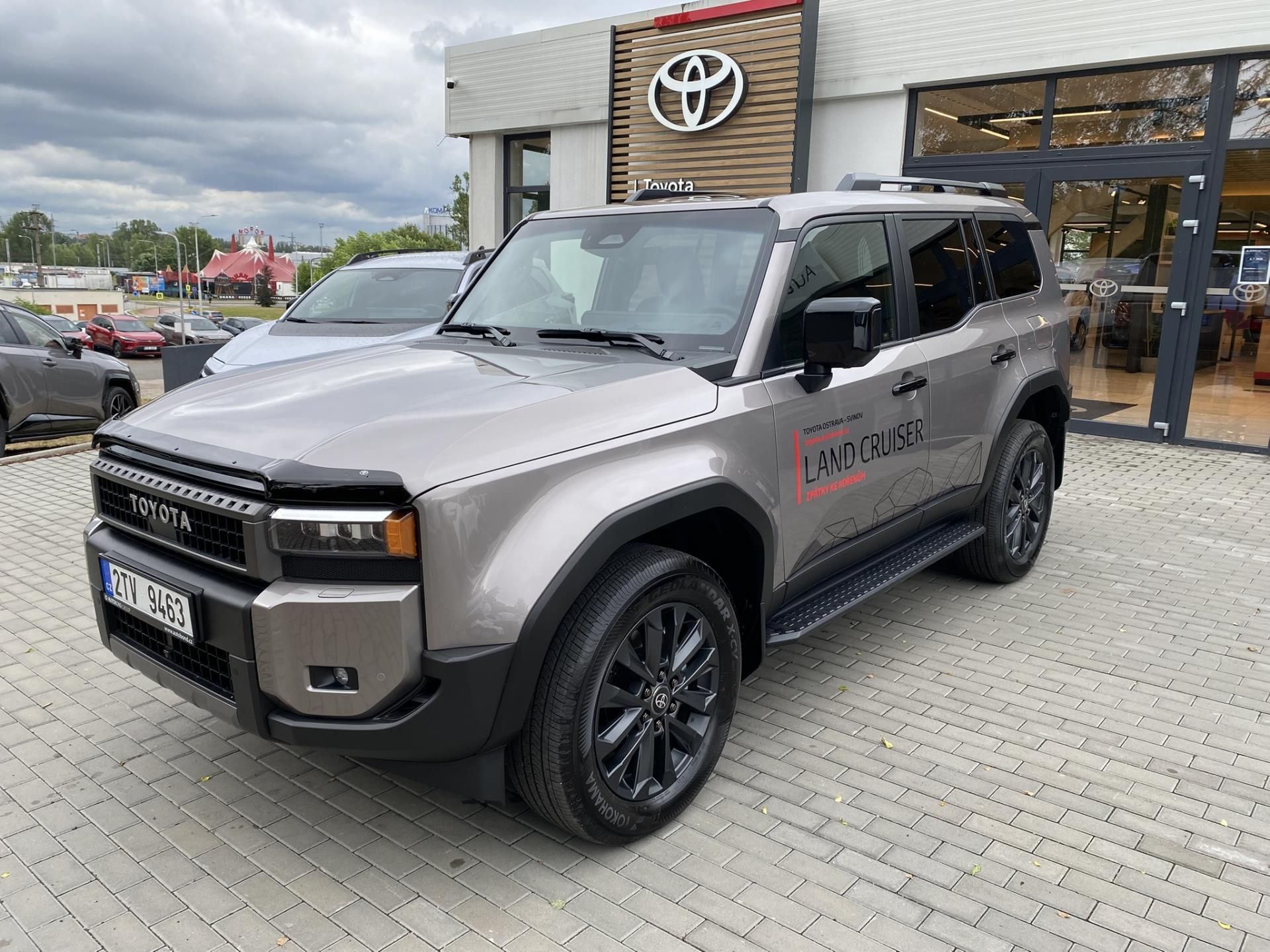 Toyota Land Cruiser, 2.8 MHEV Executive Skyview + t - fotka 2