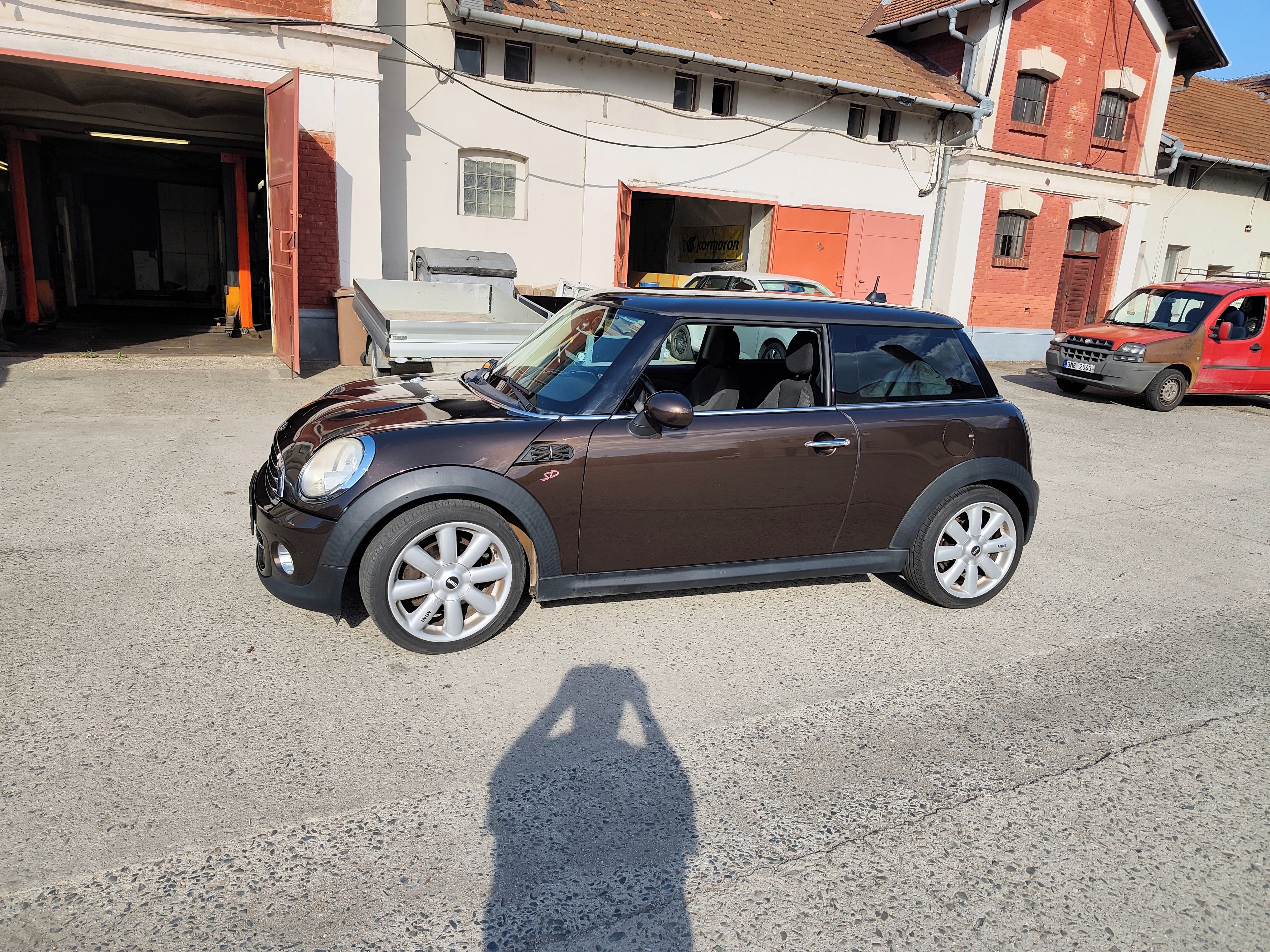 Mini One, Mini cooper 2011,navi,po go! - fotka 4