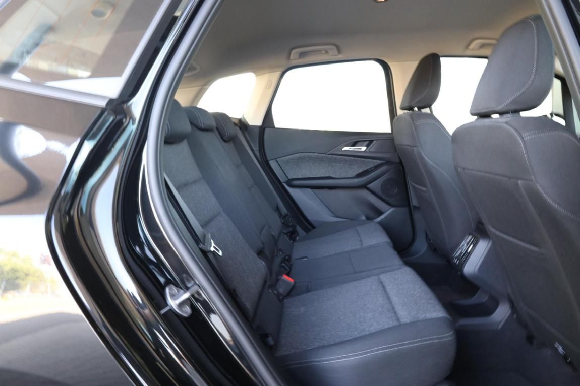 BMW Řada 2, 218i Active Tourer - fotka 6