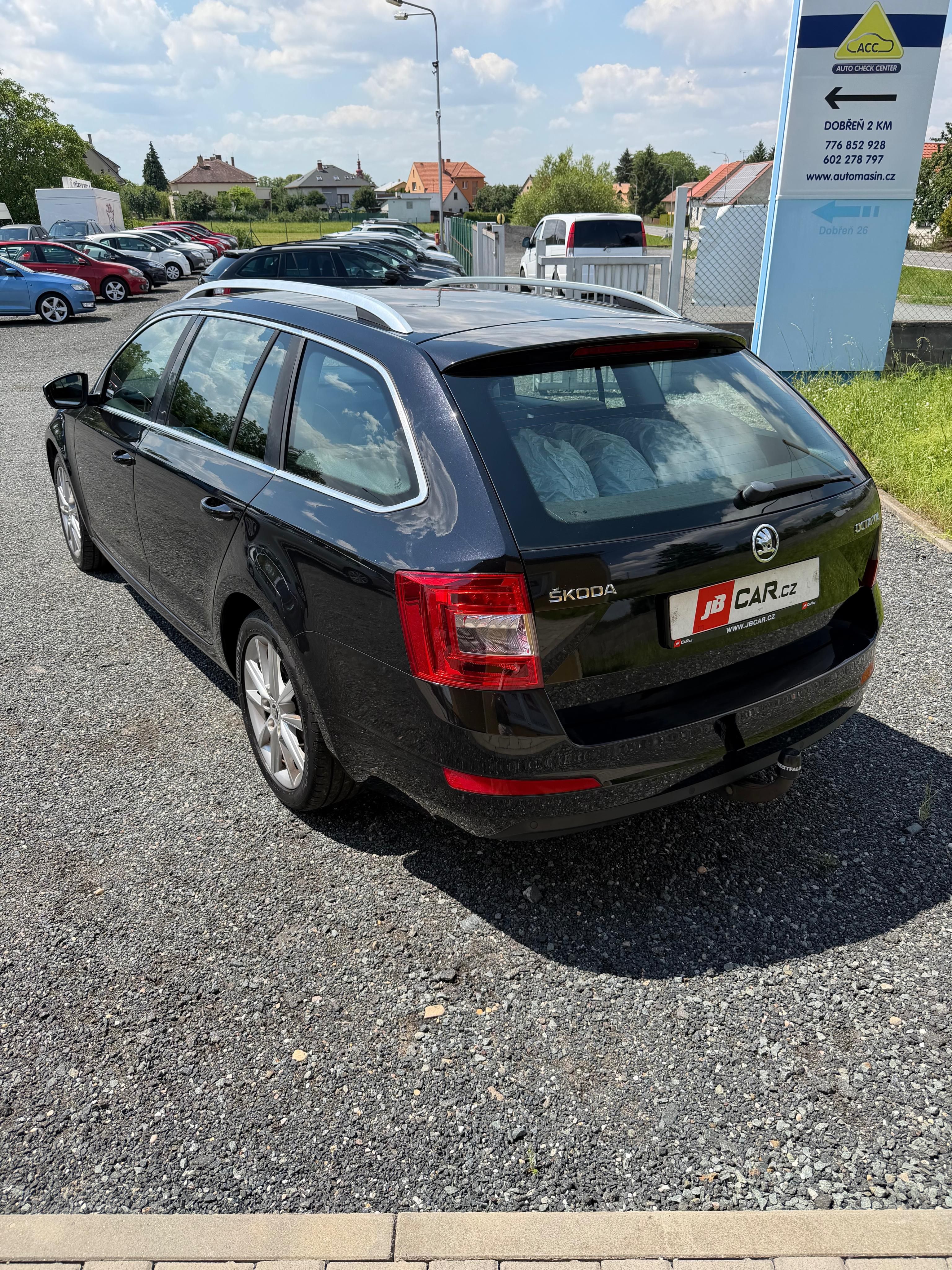 Škoda Octavia, 1.4 TSI 110 kW XEN NAVI 1.MAJ - fotka 5