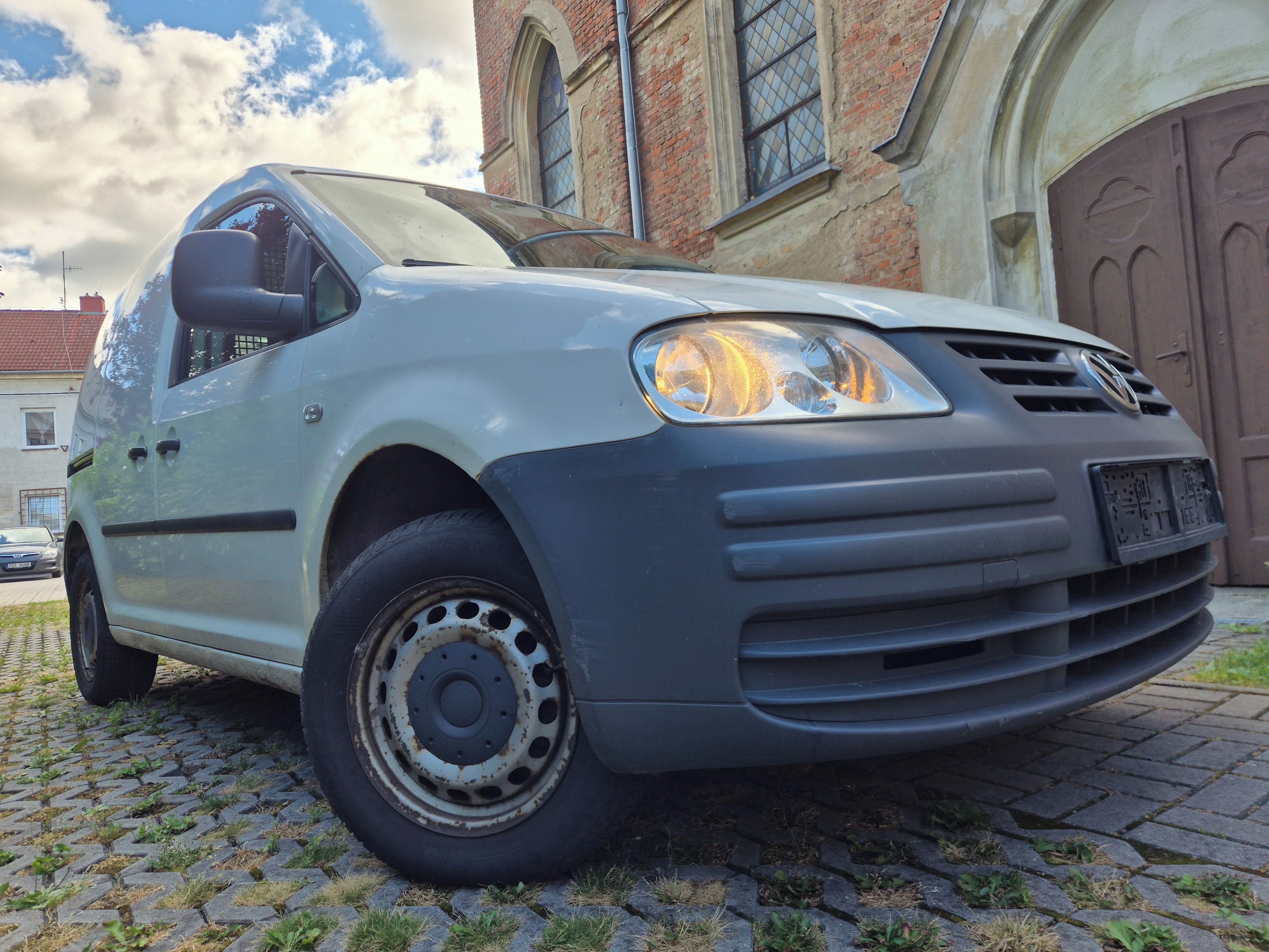 Volkswagen Caddy, 1 maj.plný servis nová STK - fotka 2