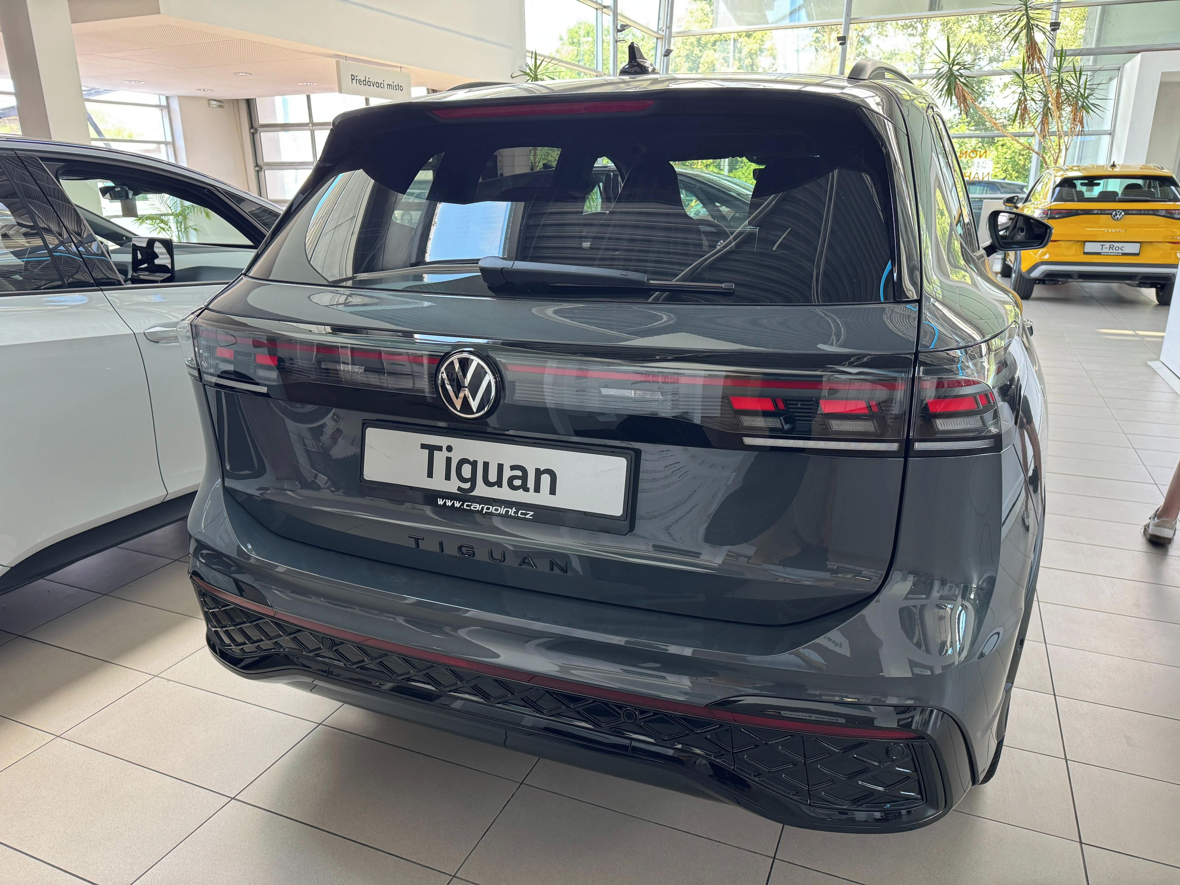 Volkswagen Tiguan, R-Line People 200kW e-Hybrid - fotka 5