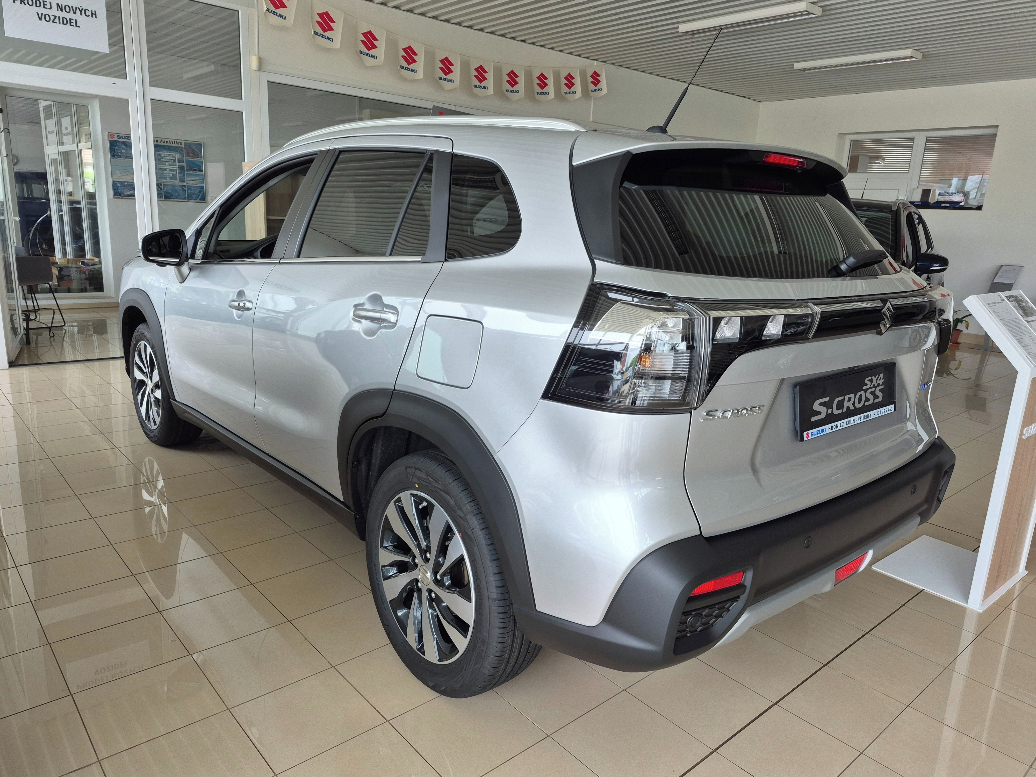 Suzuki S-Cross, 1,4 Elegance automat - fotka 5