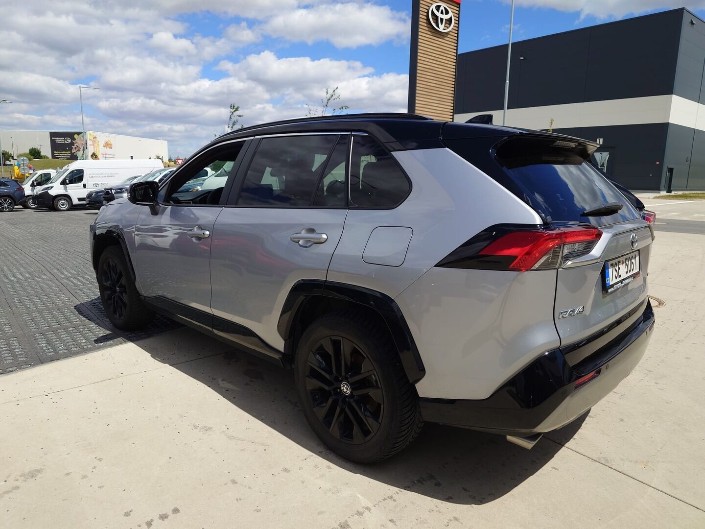 Toyota Rav4, SELECTION 4x4 2.5L HYBRID - fotka 5