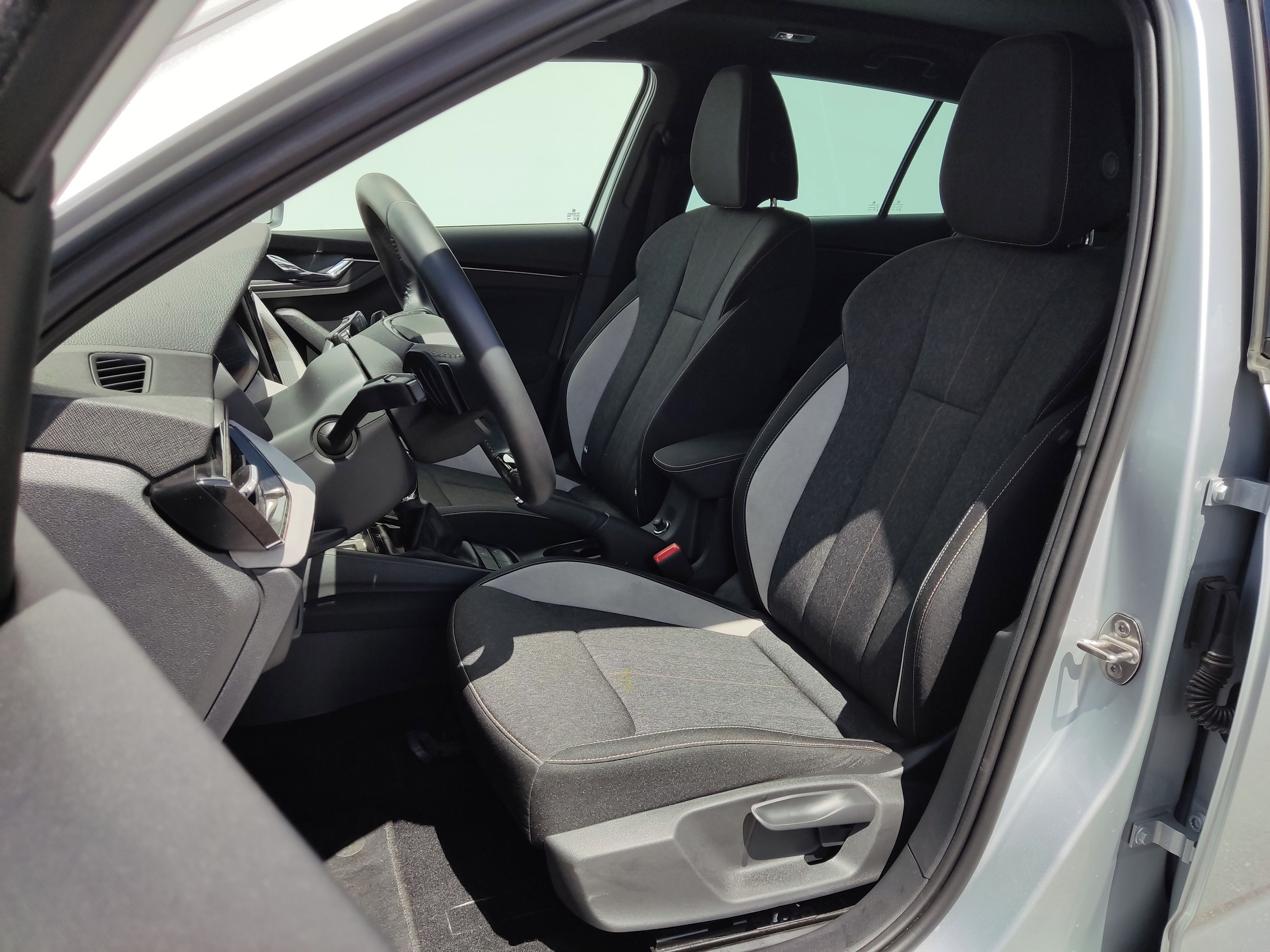 Škoda Scala, 1.0 TSI 85kW DSG Top Selection - fotka 6
