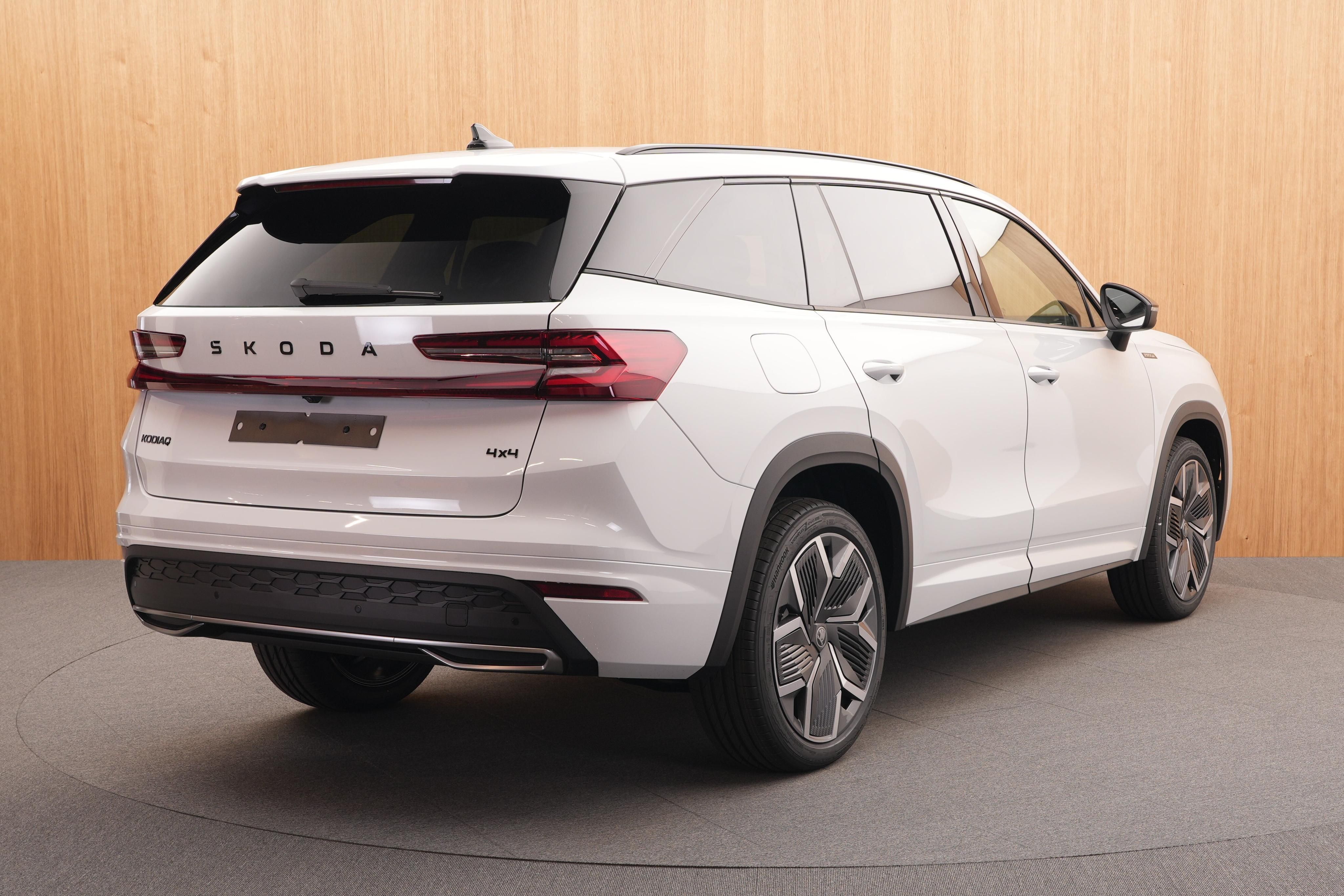 Škoda Kodiaq, Sportline 2.0 TSI 4x4 DSG - fotka 4