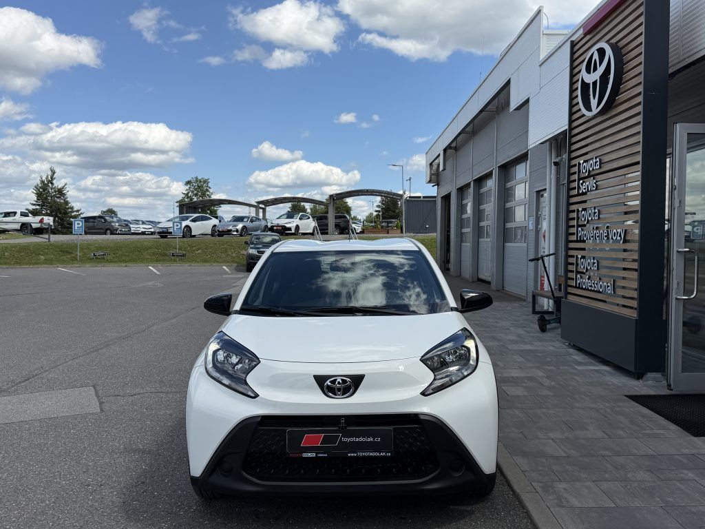 Toyota Aygo, X 1.0L CVT Comfort - fotka 2