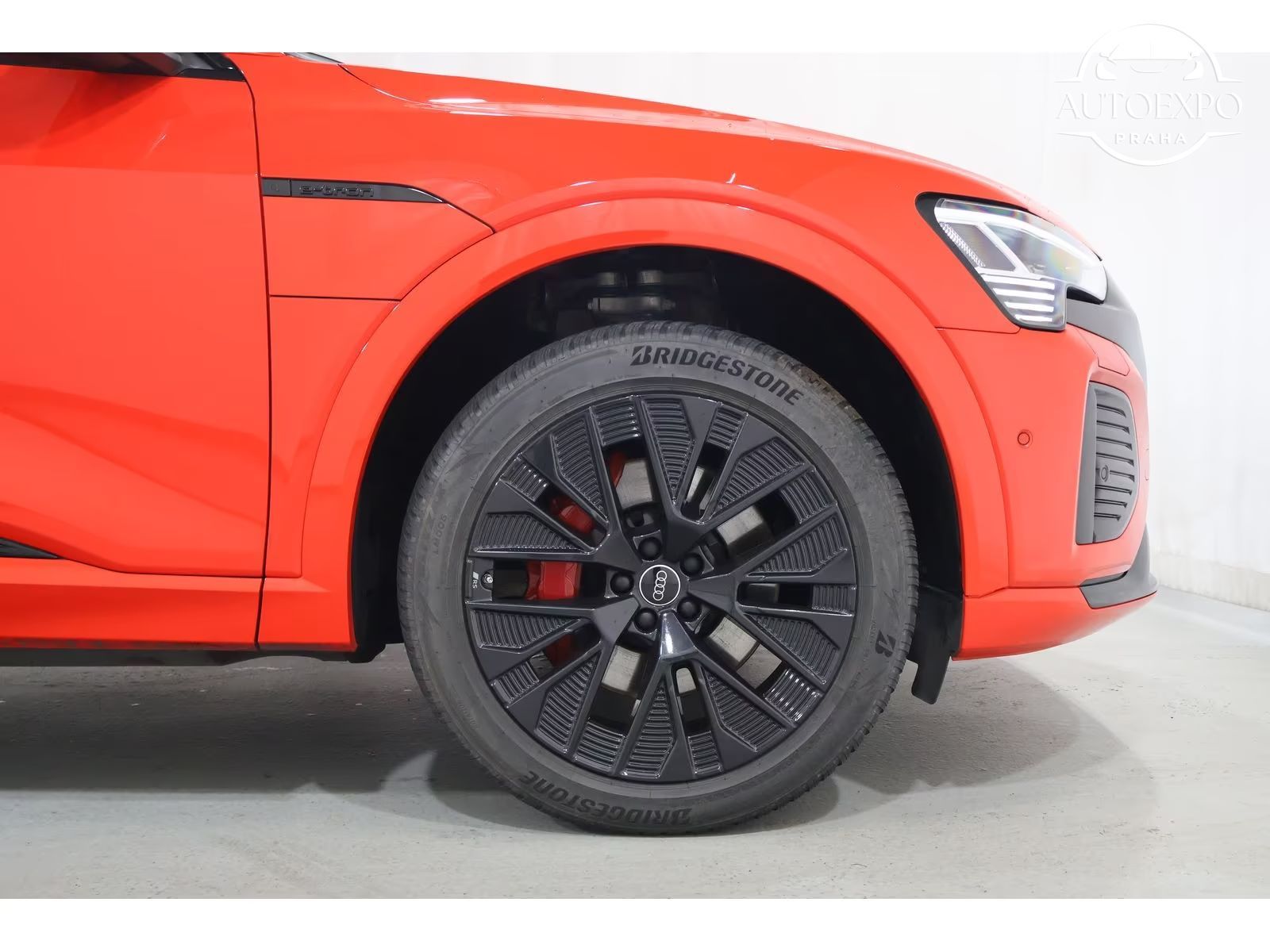 Audi Q8 e-tron, Sportback 55 quattro S line - fotka 5