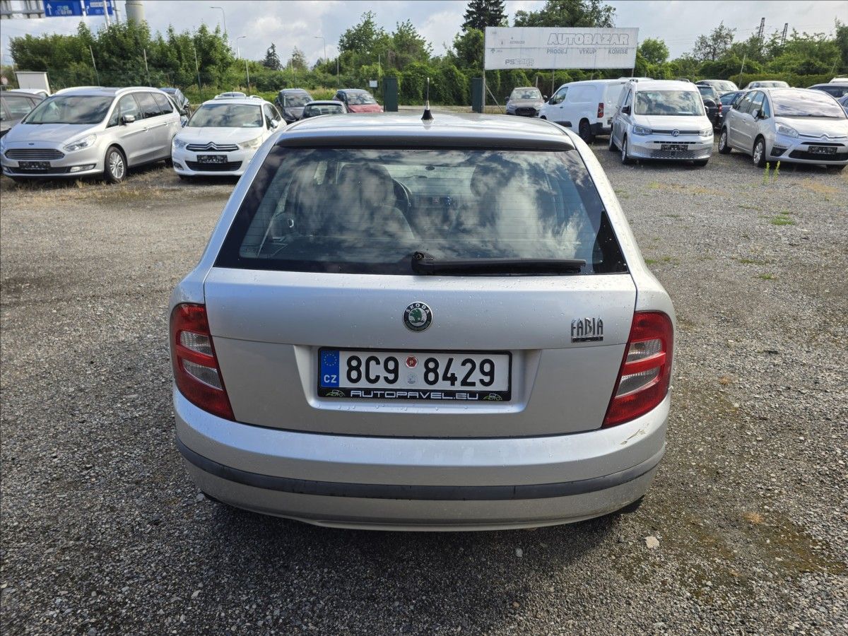 Škoda Fabia, 1,4 MPi  nová STK - fotka 6