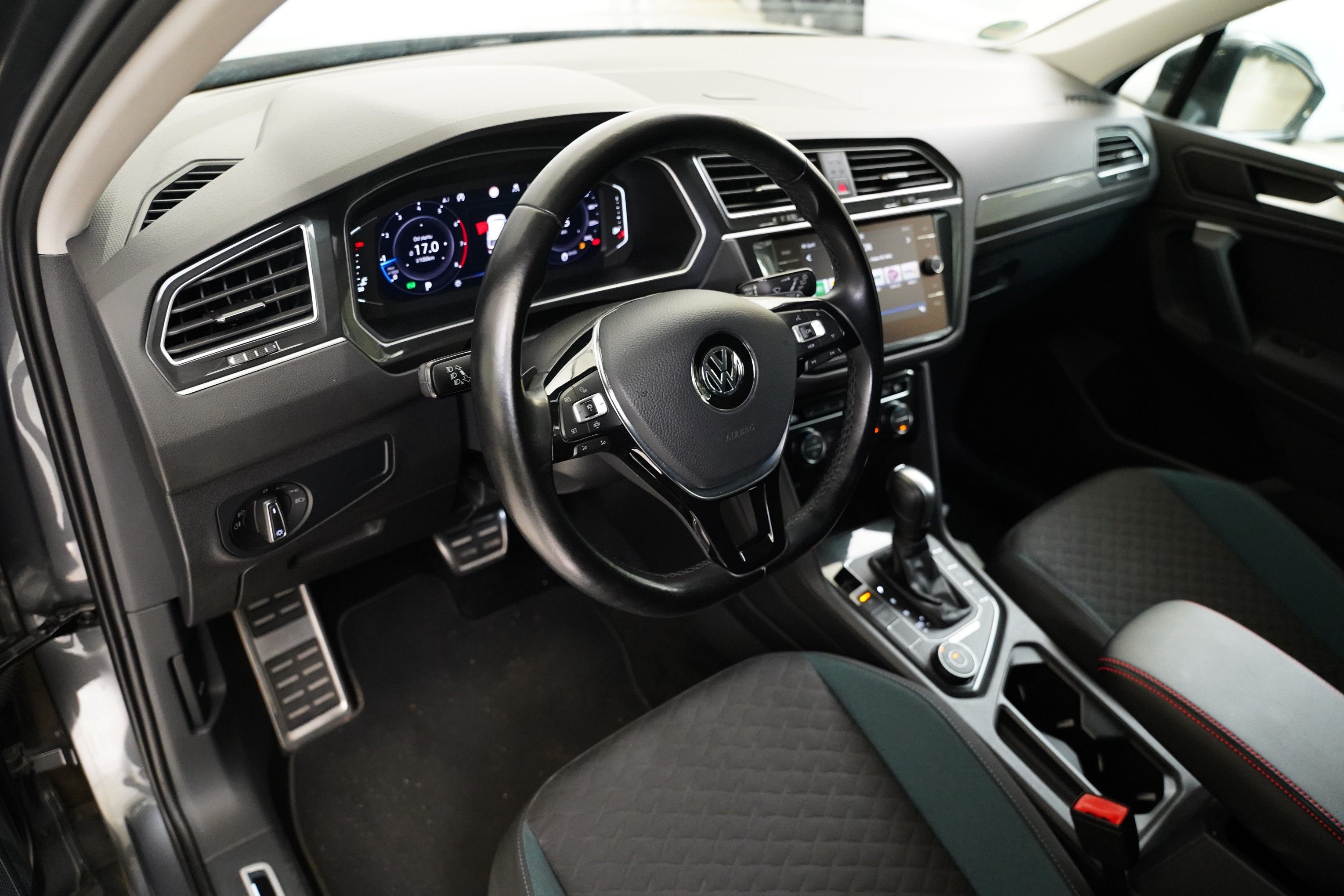 Volkswagen Tiguan, 2.0 TSI 140kW 4MOTION IQ.Drive - fotka 5