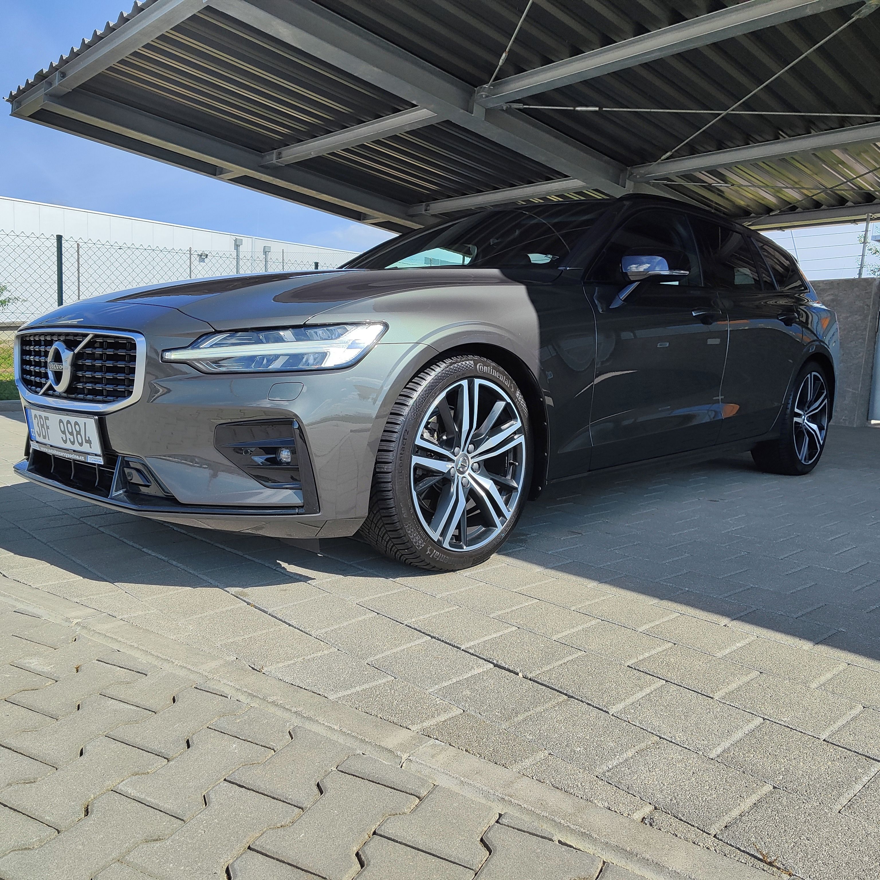 Volvo V60, R DESIGN POLESTAR