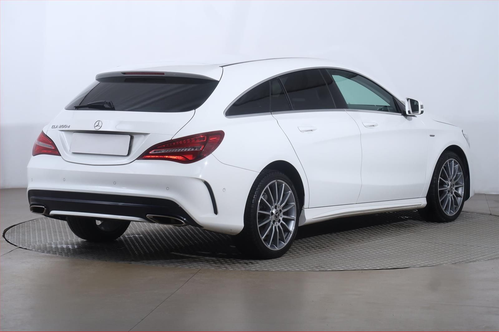 Mercedes-Benz CLA, 200 CDI, AMG Paket, Automat - fotka 5