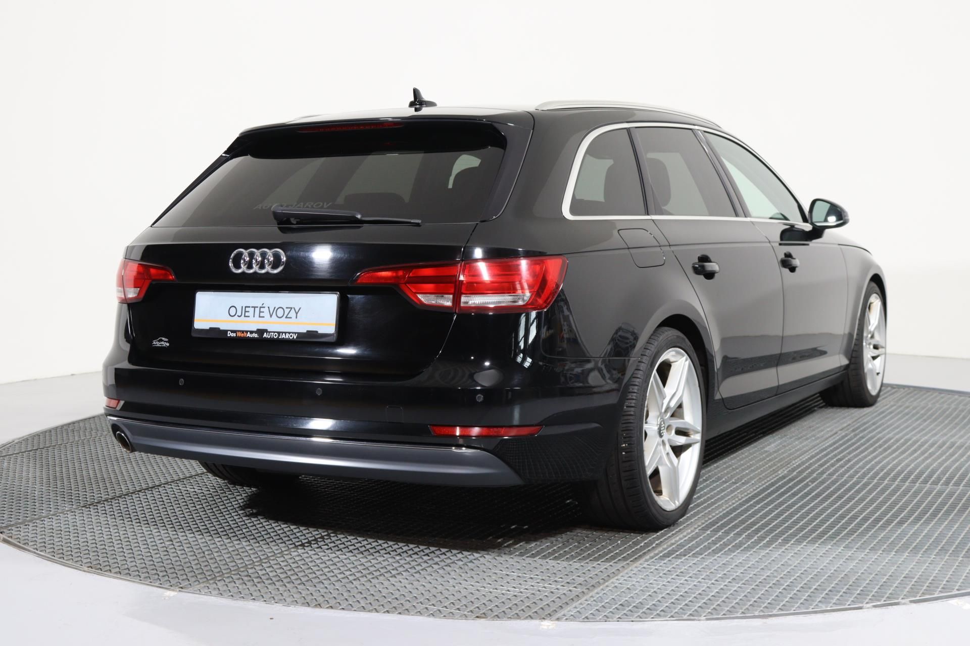 Audi A4, AVANT SPORT 35 TDI 110 KW - fotka 2