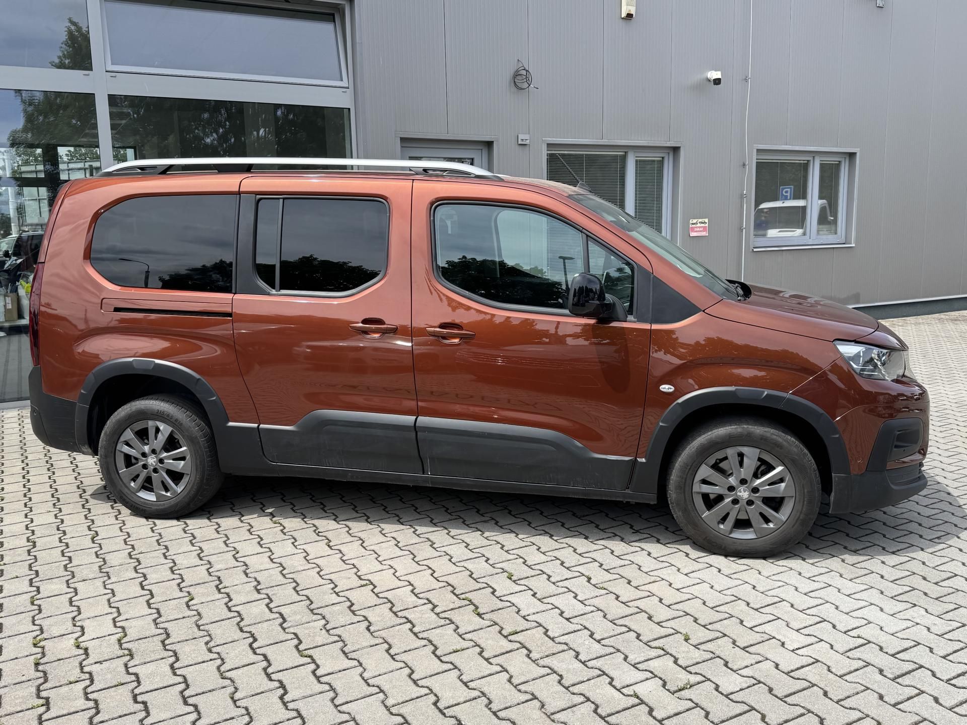 Peugeot Rifter, 1,2 Aut. Allure Pack 7.Míst L2 - fotka 4