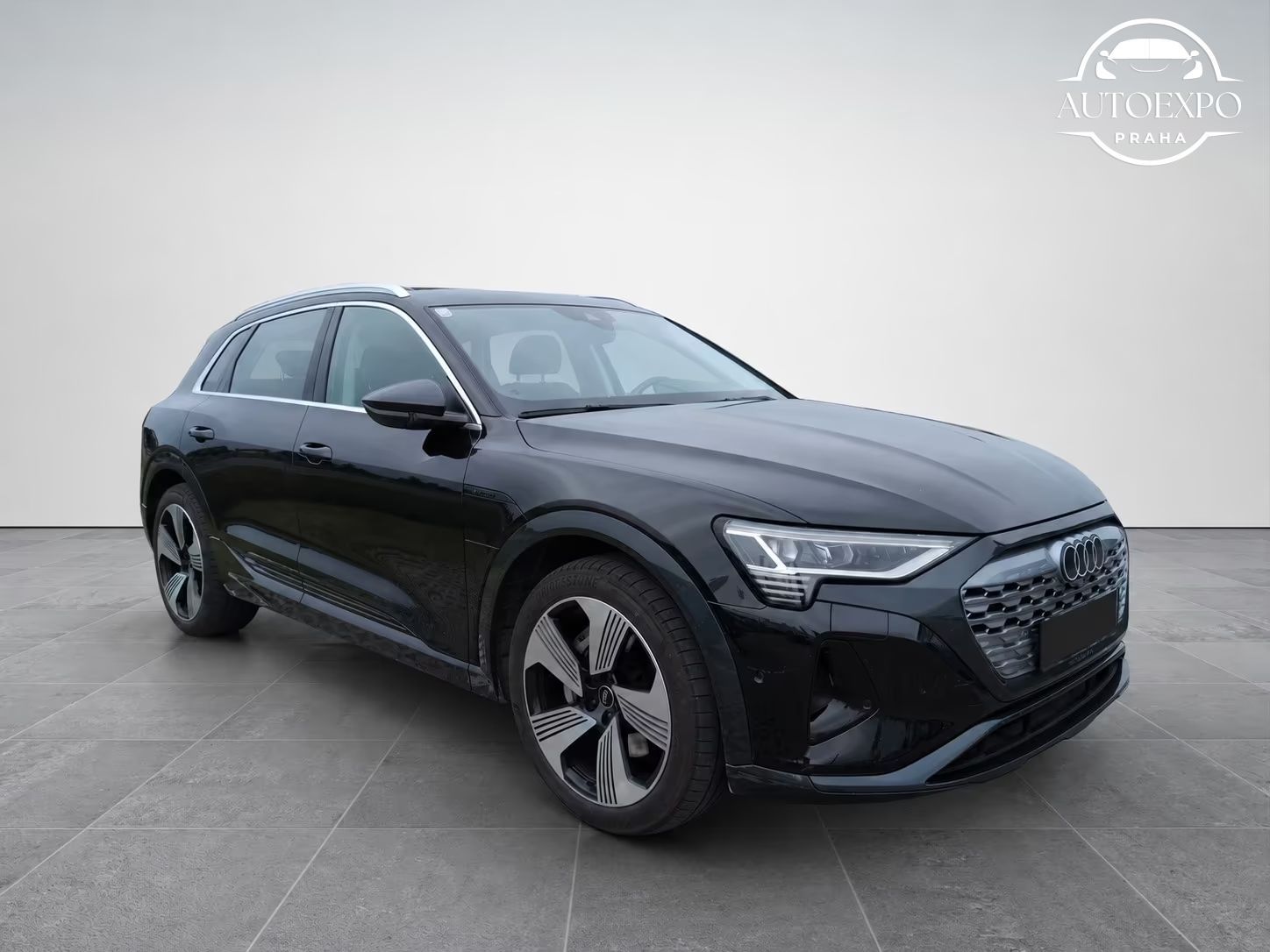 Audi Q8, e-tron 50 quattro advanced - fotka 2